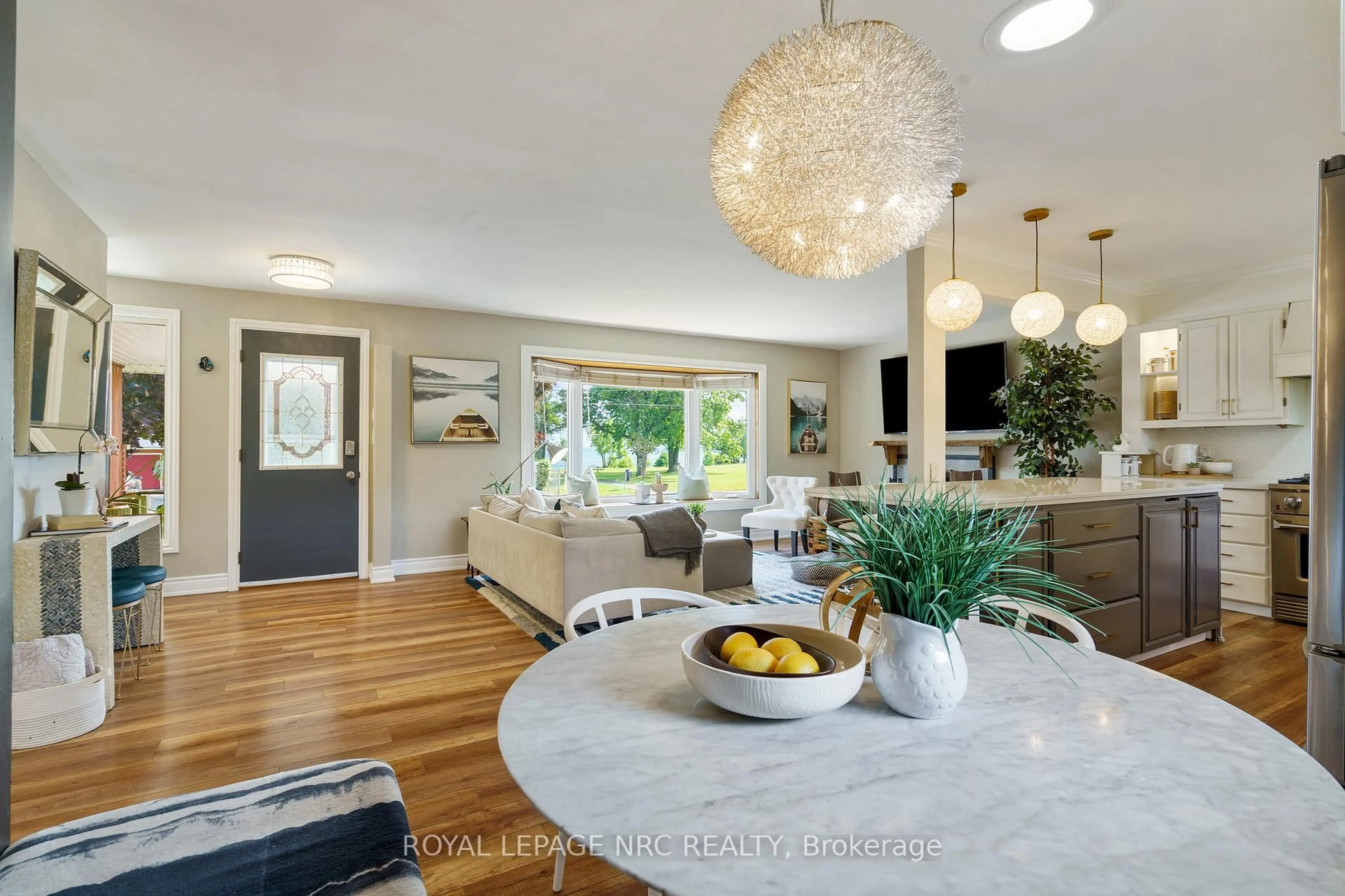 Open concept kitchen, unknown for 83 Lakeside Dr, Grimsby Ontario L3M 2L4