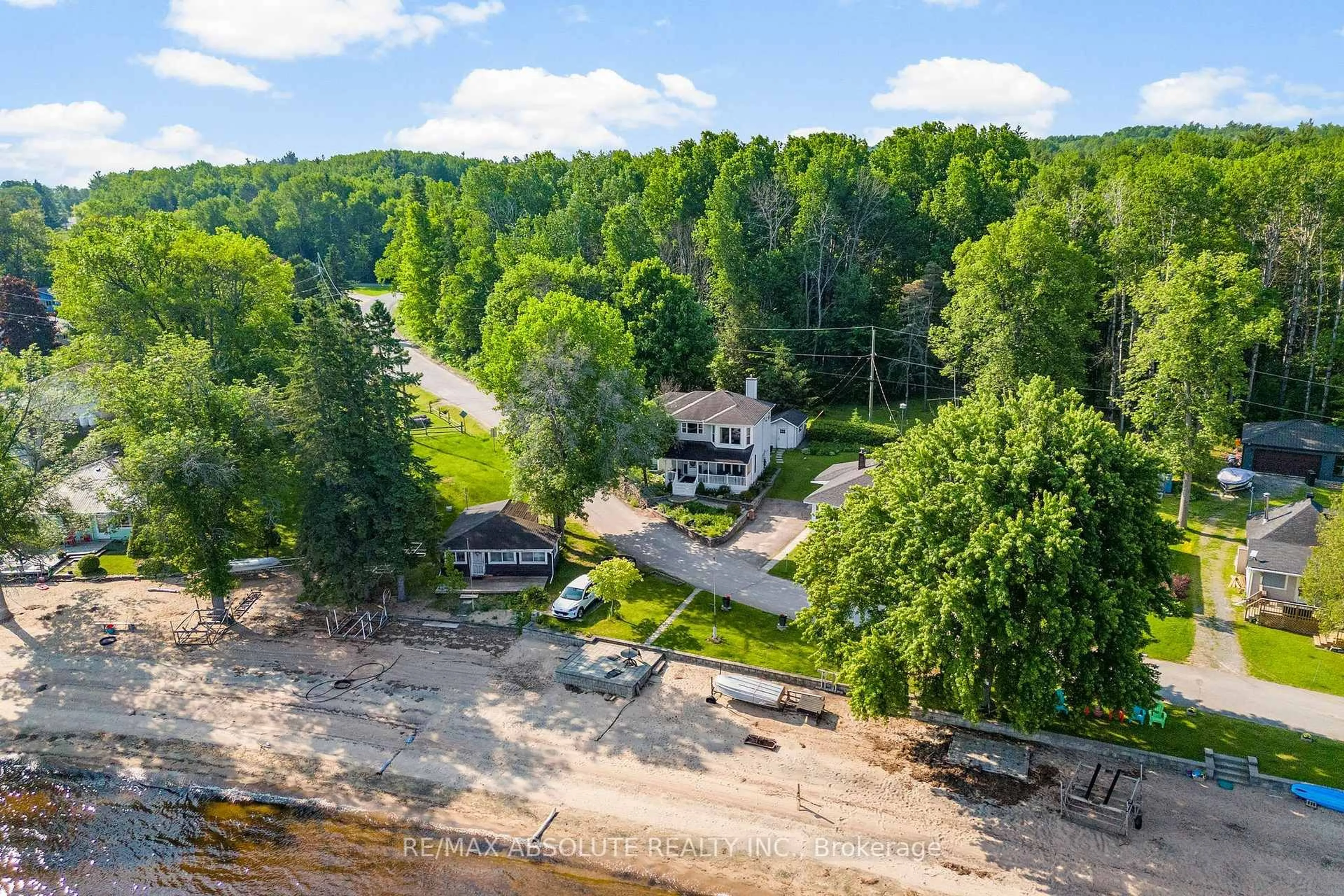 A pic from outside/outdoor area/front of a property/back of a property/a pic from drone, water/lake/river/ocean view for 813 Archibald St, Braeside Ontario K0A 1G0