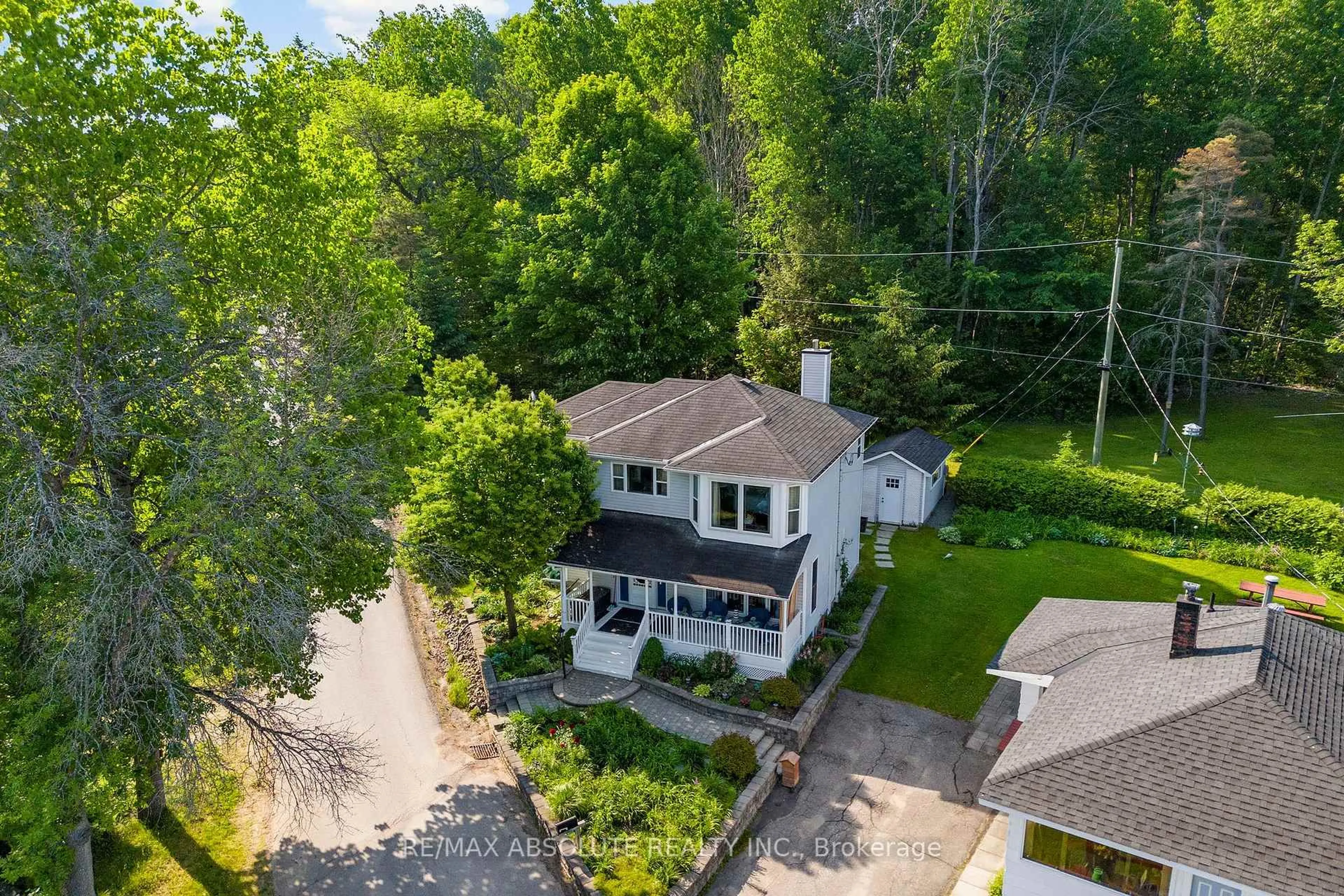 A pic from outside/outdoor area/front of a property/back of a property/a pic from drone, street for 813 Archibald St, Braeside Ontario K0A 1G0