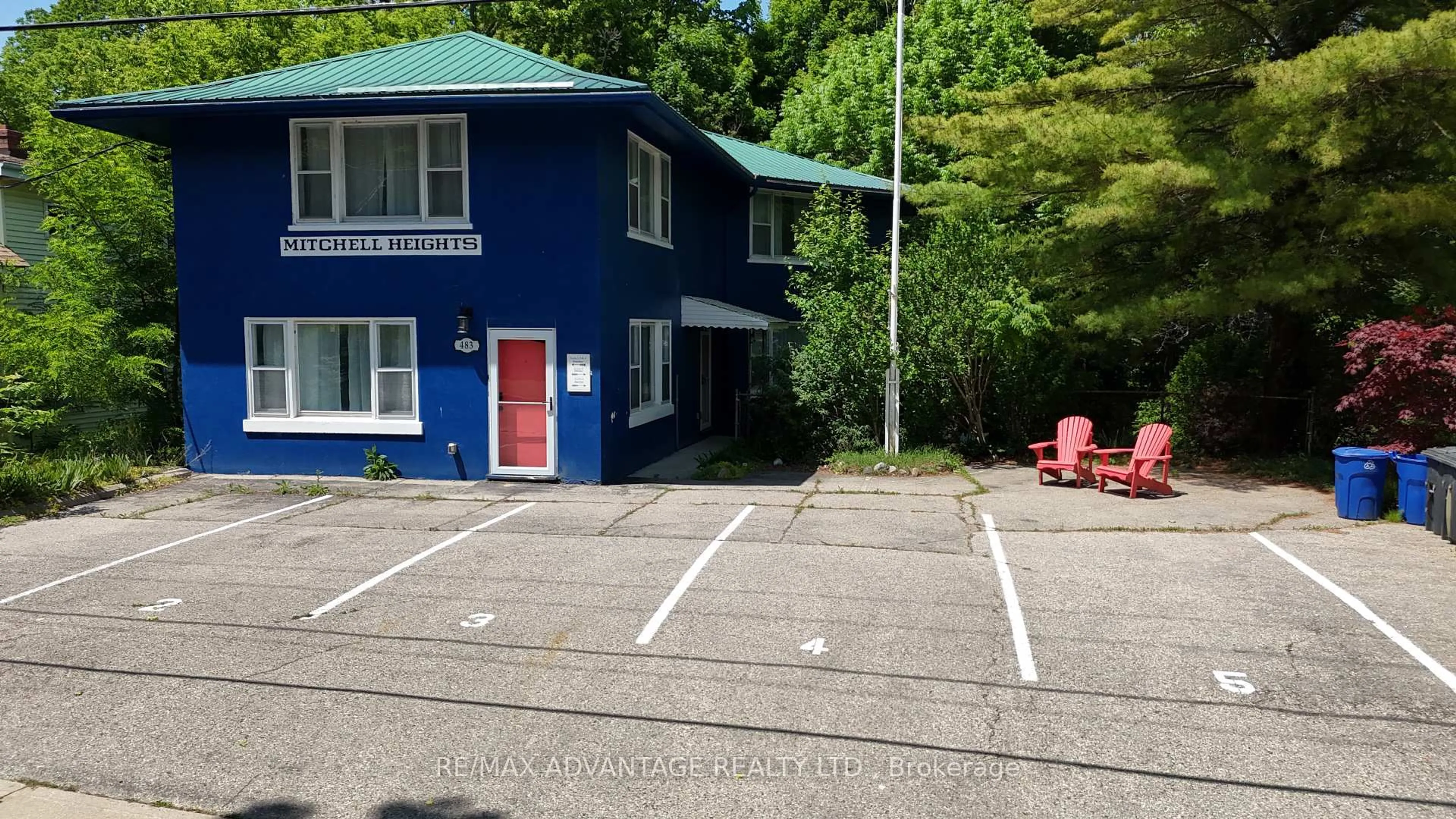 A pic from outside/outdoor area/front of a property/back of a property/a pic from drone, building for 483 George St, Central Elgin Ontario N5L 1H1