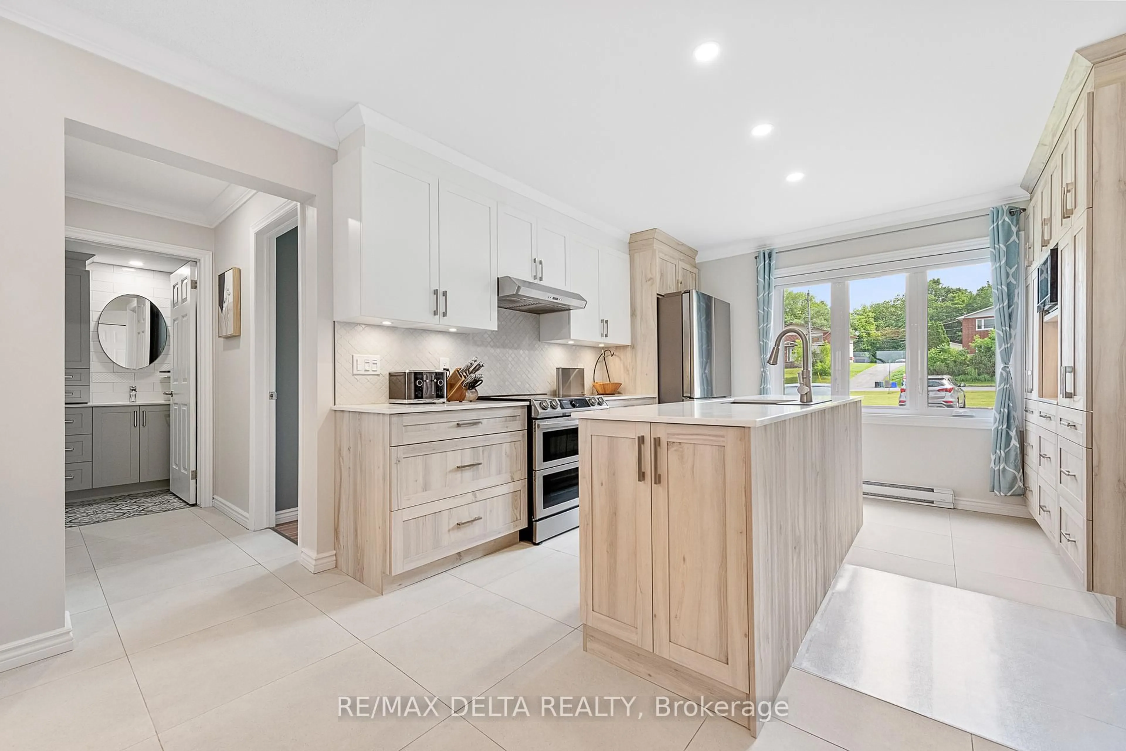 Open concept kitchen, ceramic/tile floor for 160 Edwards St #2B, Clarence-Rockland Ontario K4K 1H9