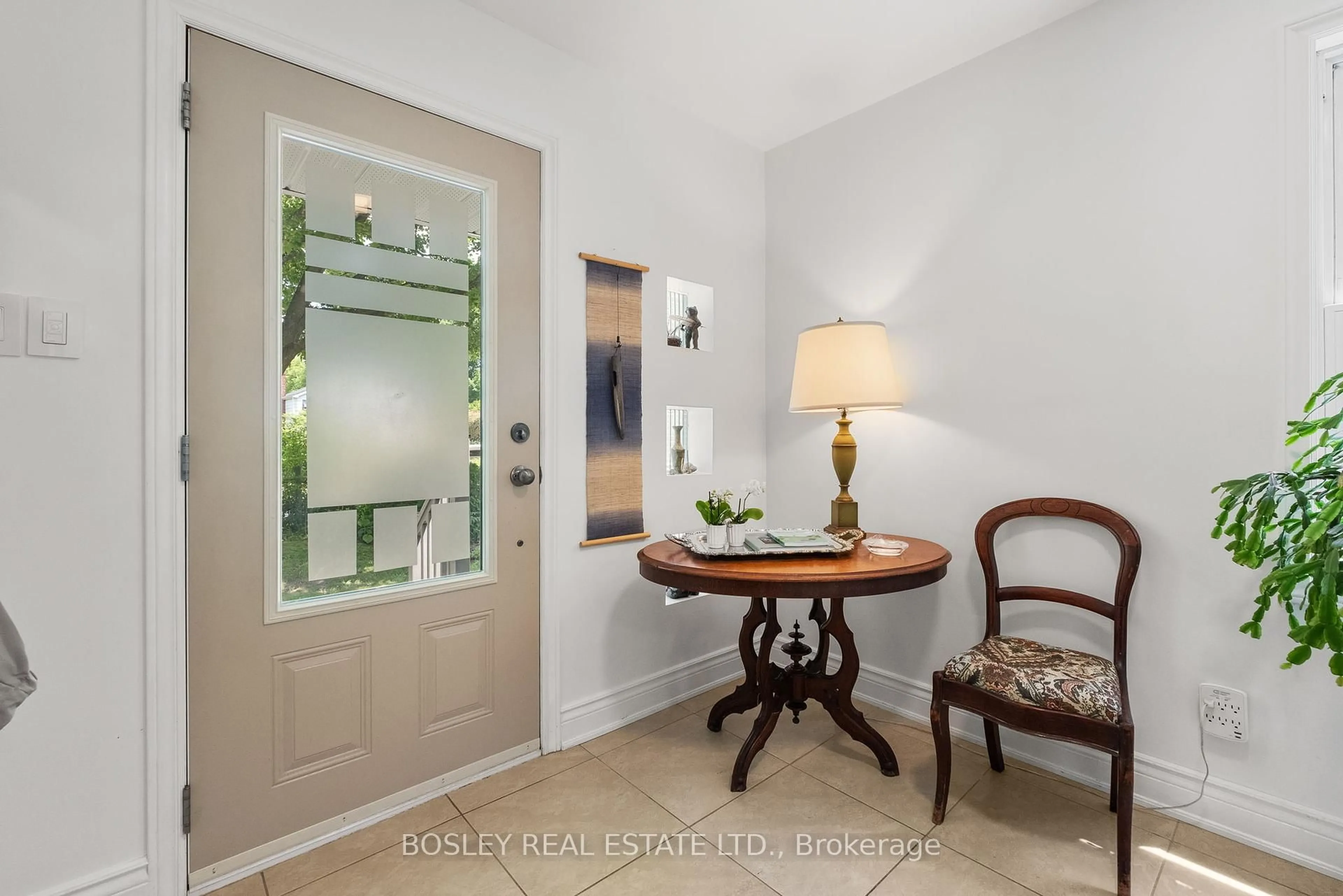Indoor entryway for 130 Lyle St, Alnwick/Haldimand Ontario K0K 2G0