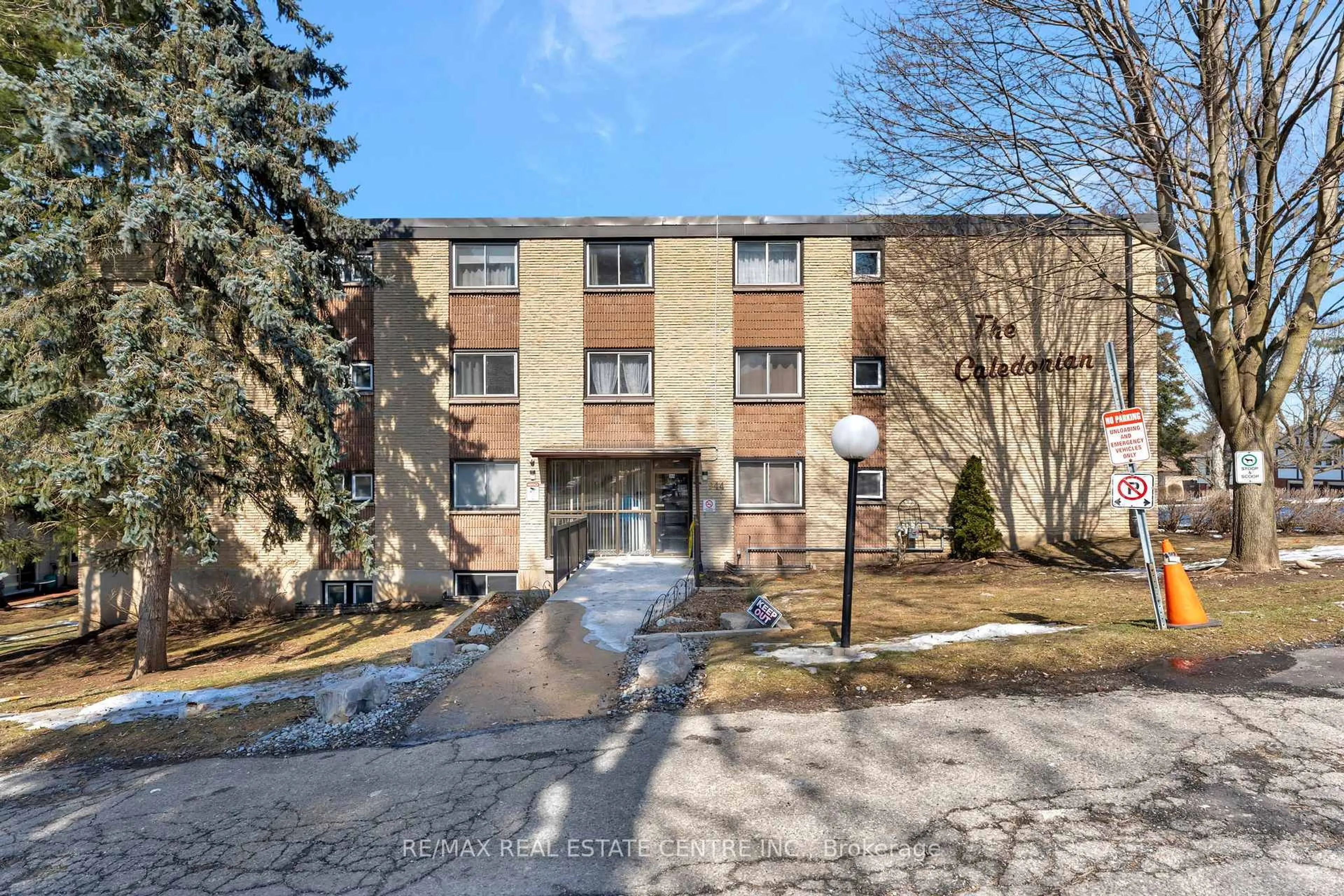 Unknown for 944 CALADONIA View, Cambridge Ontario N3H 1A5