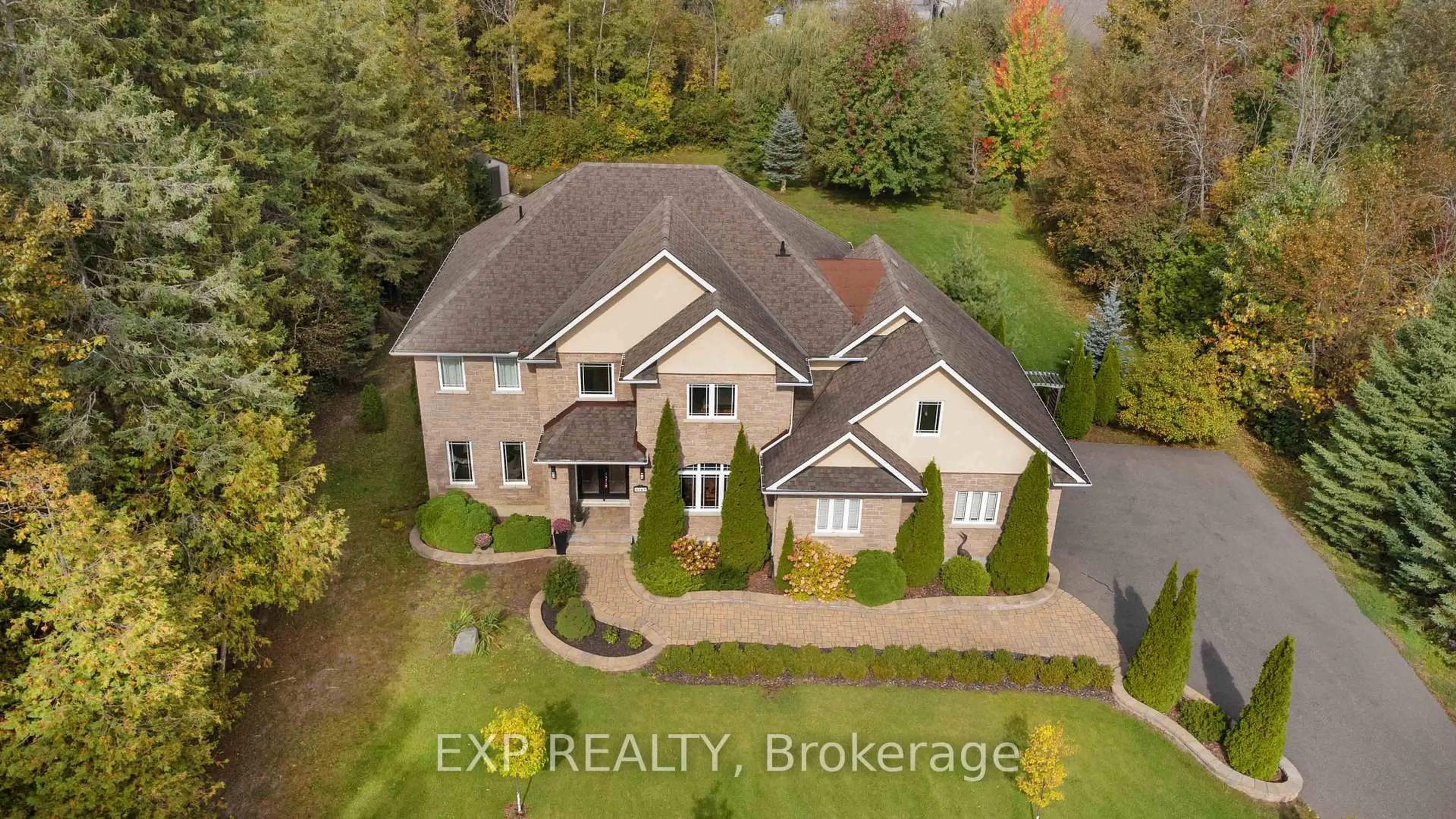 A pic from outside/outdoor area/front of a property/back of a property/a pic from drone, street for 6163 Elkwood Dr, Ottawa Ontario K4P 1N1