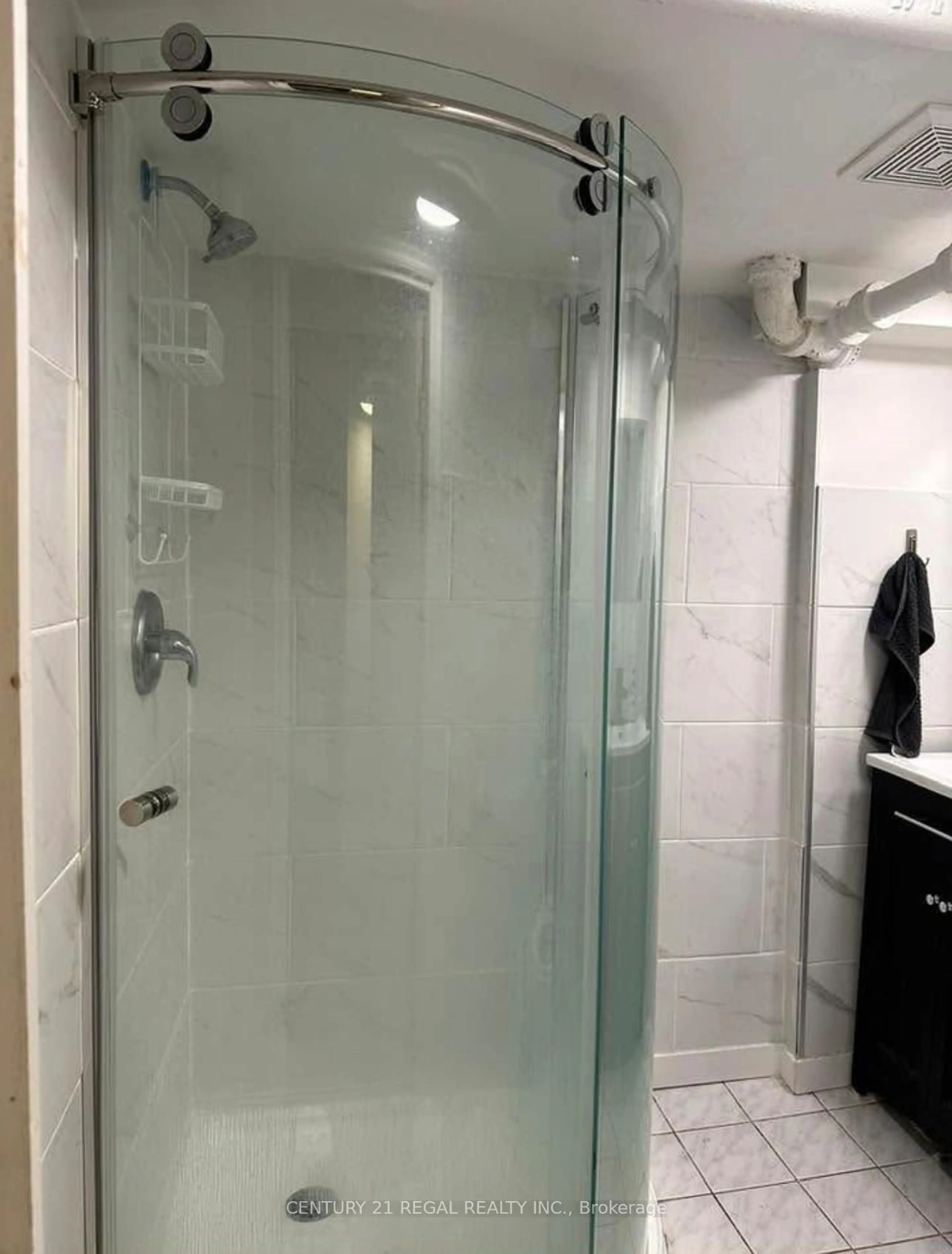 Standard bathroom, unknown for 34 Dalewood Ave, Hamilton Ontario L8S 1Y8