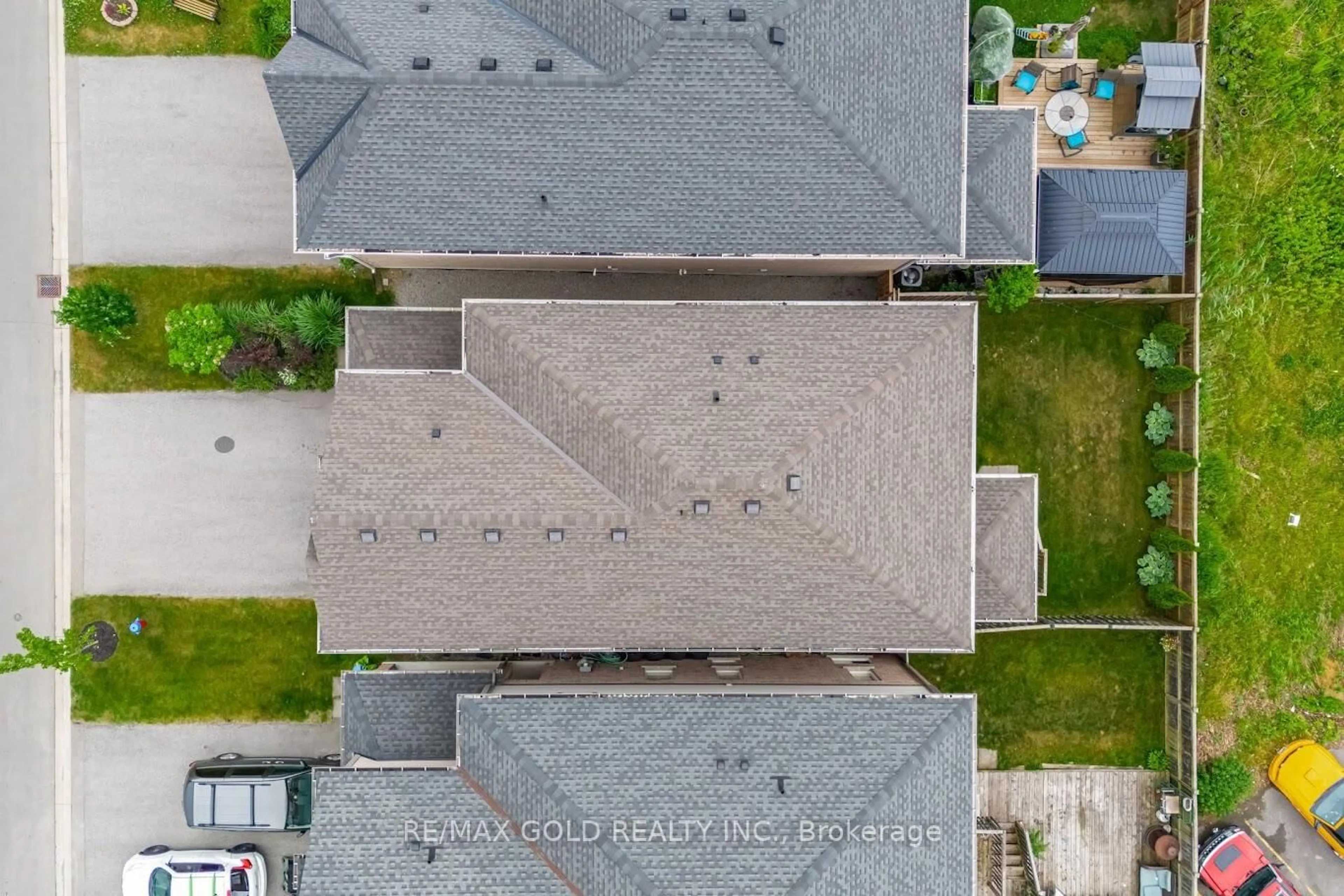 A pic from outside/outdoor area/front of a property/back of a property/a pic from drone, street for 7260 Lionshead Ave, Niagara Falls Ontario L2G 0A6