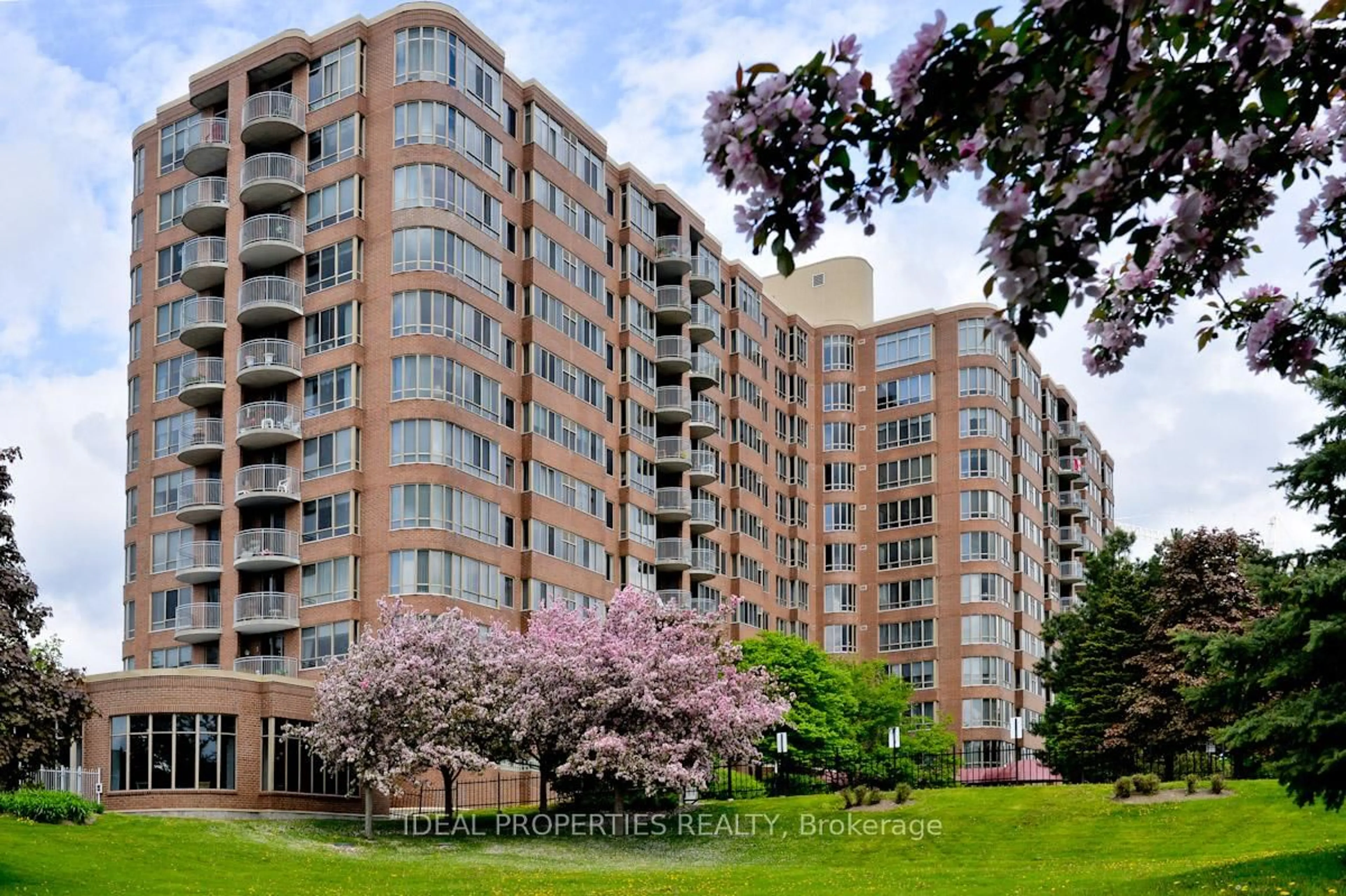 Unknown for 100 Grant Carman Dr #809, Ottawa Ontario K2E 8B8