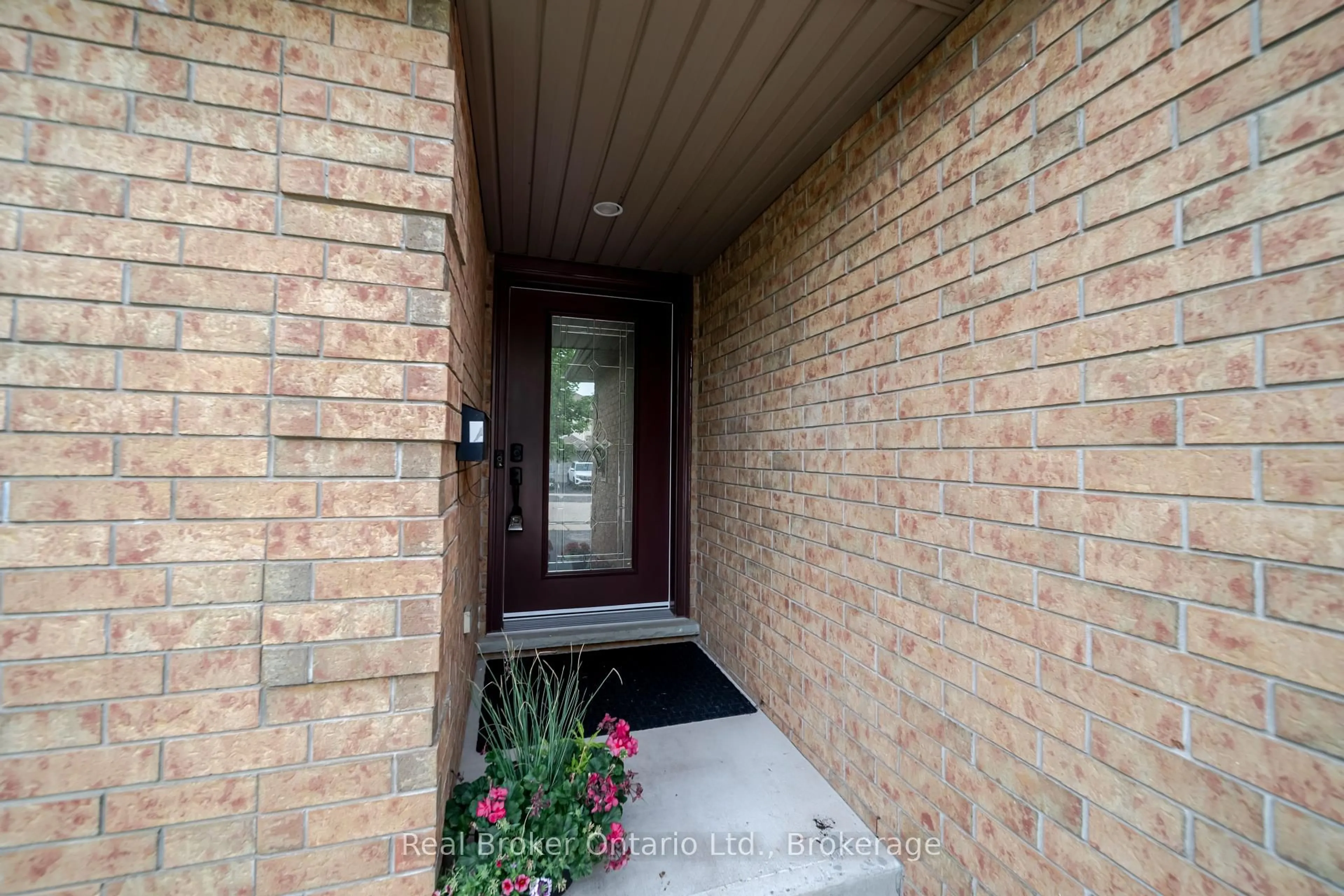 Home with brick exterior material, street for 86 Milson Cres, Guelph Ontario N1C 1G6
