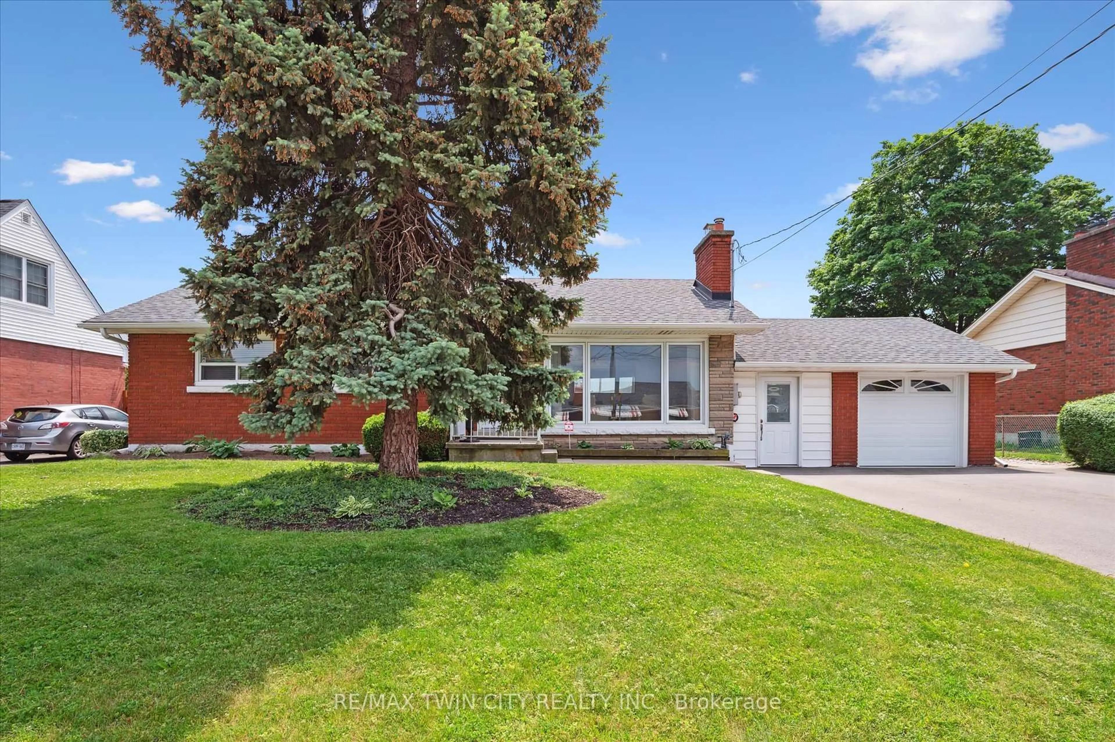 Home with vinyl exterior material, street for 13 Meadowvale Ave, Hamilton Ontario L8G 2L7
