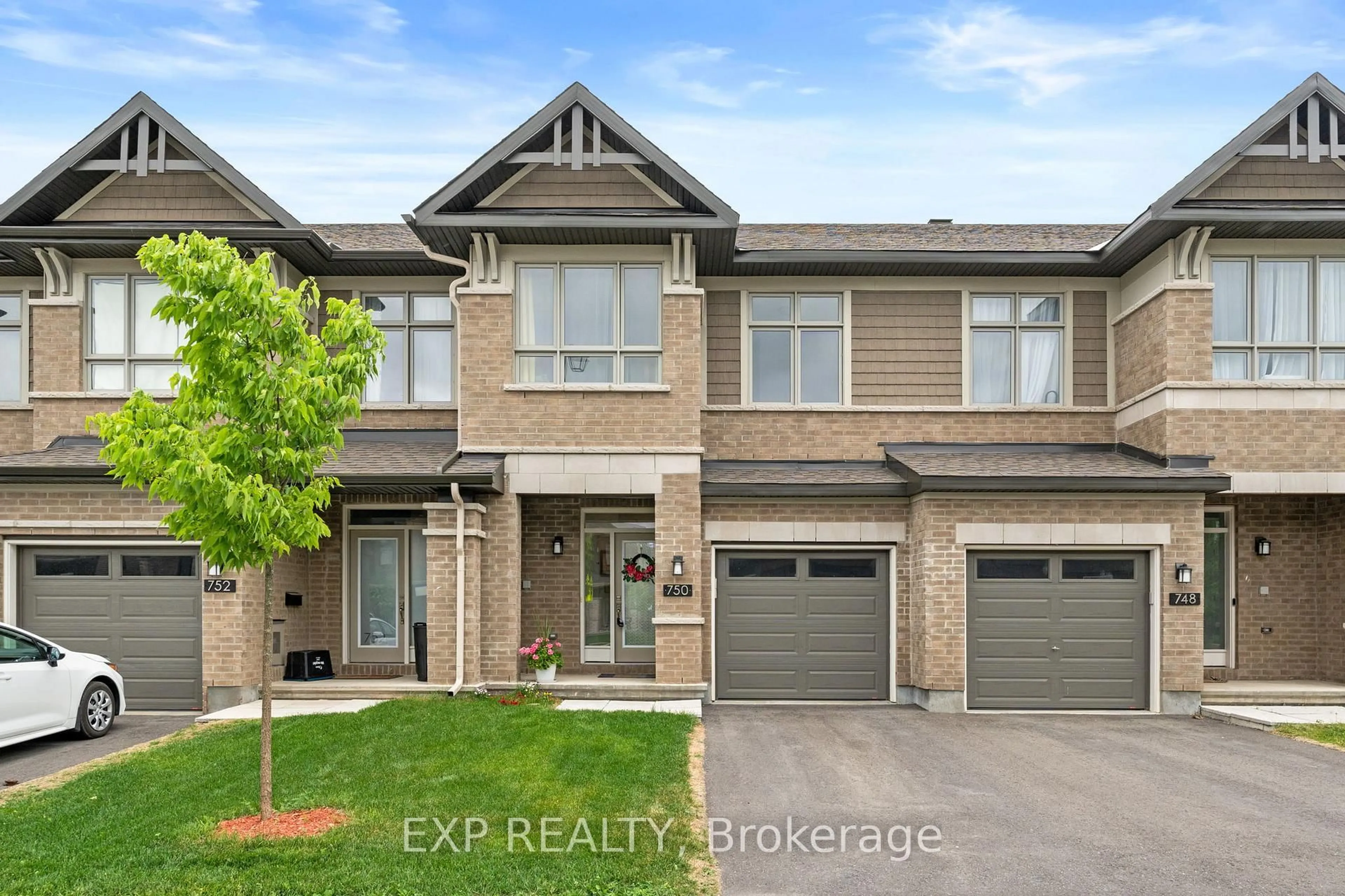 Home with brick exterior material, street for 750 Miikana Rd, Ottawa Ontario K1X 0H6