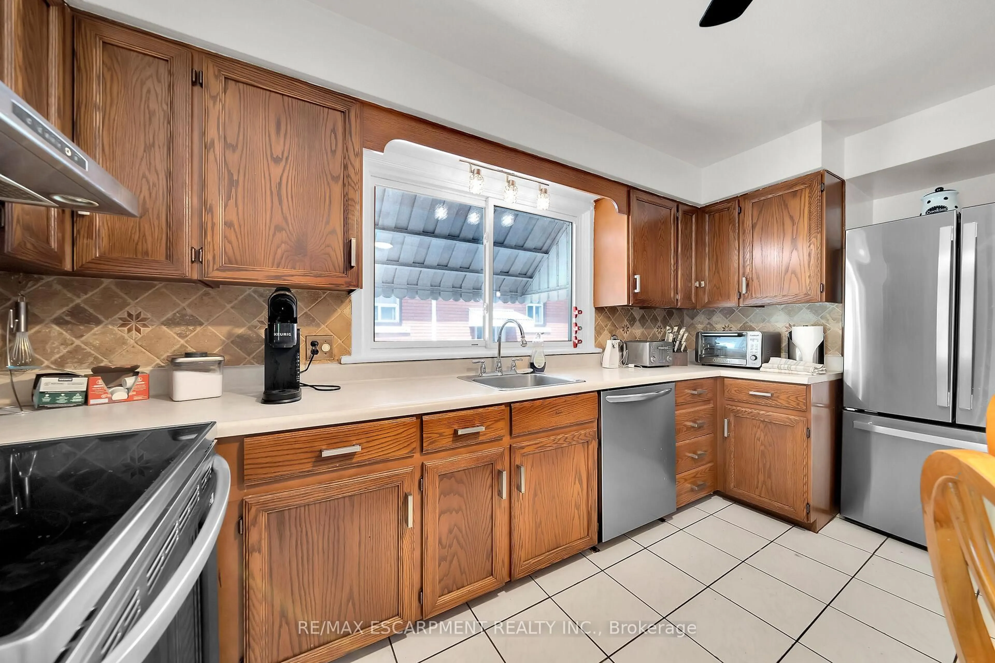 Unknown for 150 Whitney Ave, Hamilton Ontario L8S 2G7