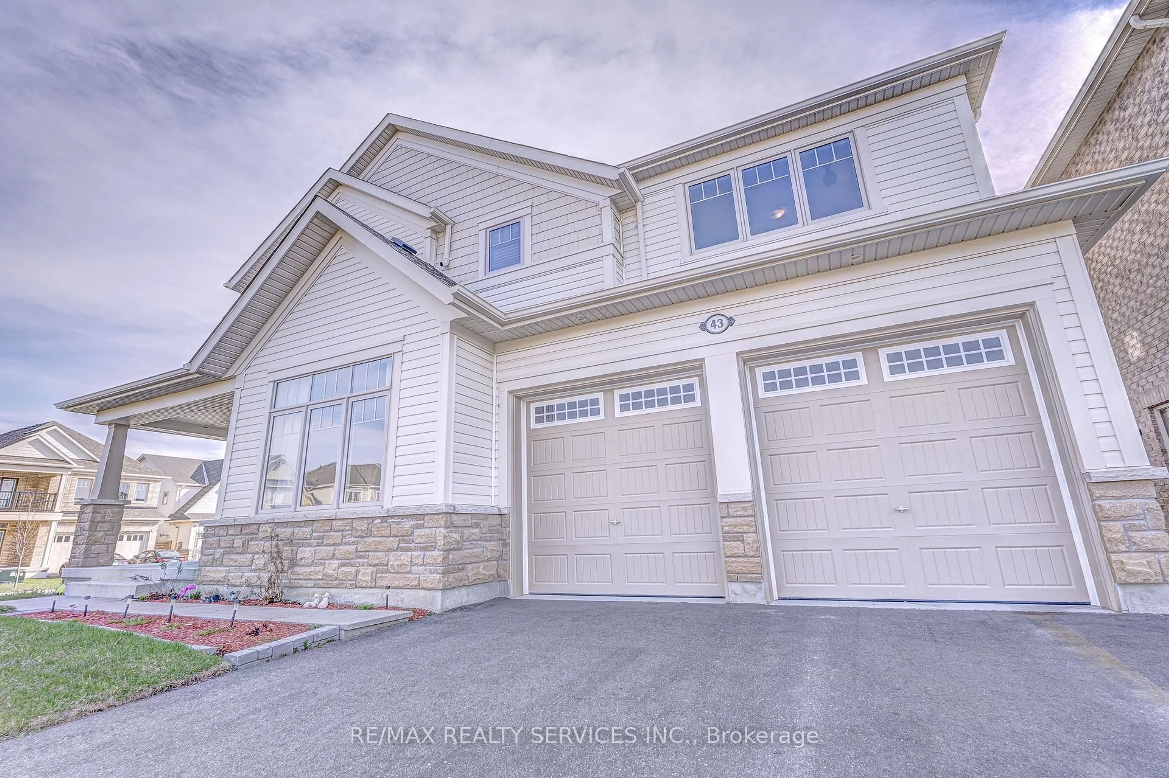 Unknown for 43 Conlin Crt, Centre Wellington Ontario N1M 0H2