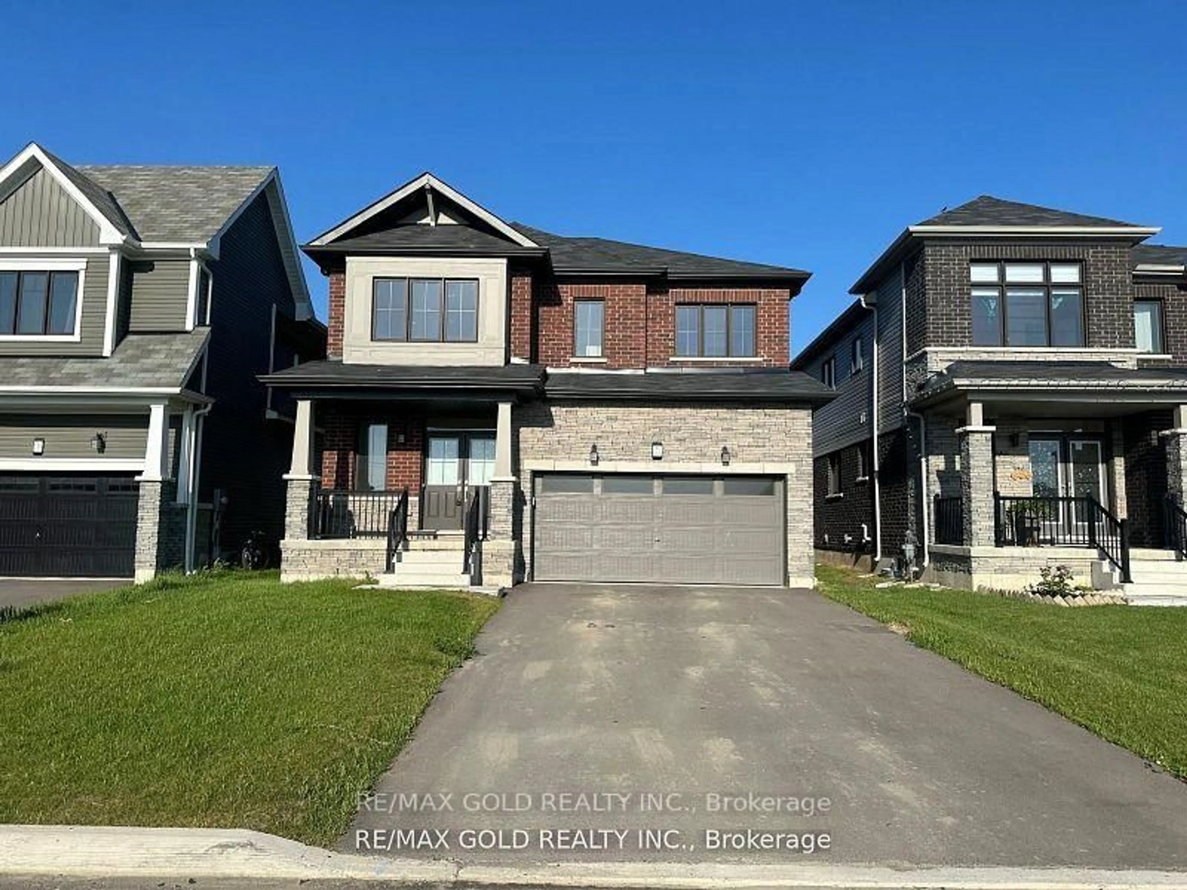 Home with brick exterior material, street for 121 Explorer Way, Thorold Ontario L2E 6S4