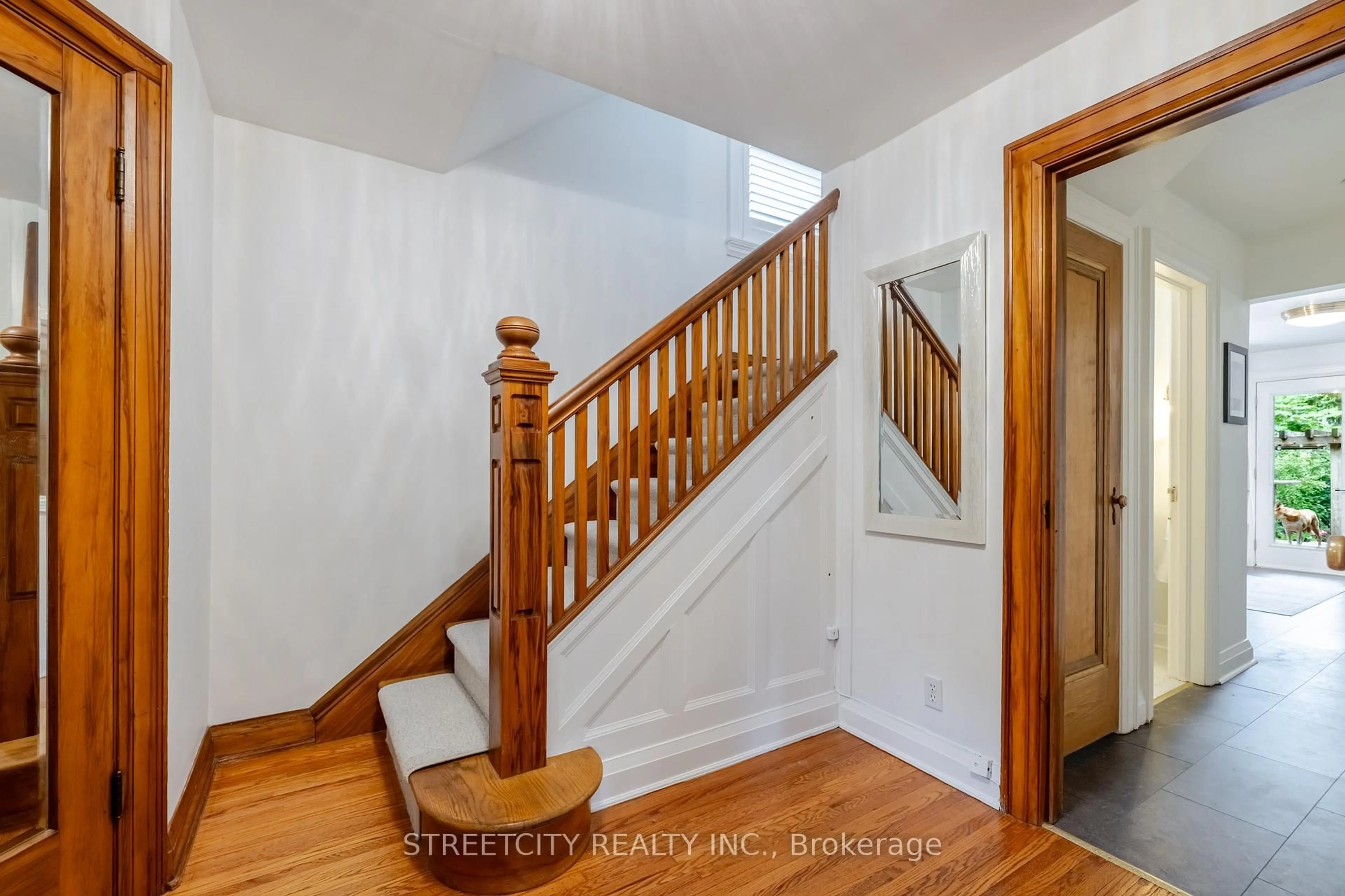 Unknown for 931 Waterloo St, London East Ontario N6A 3X2