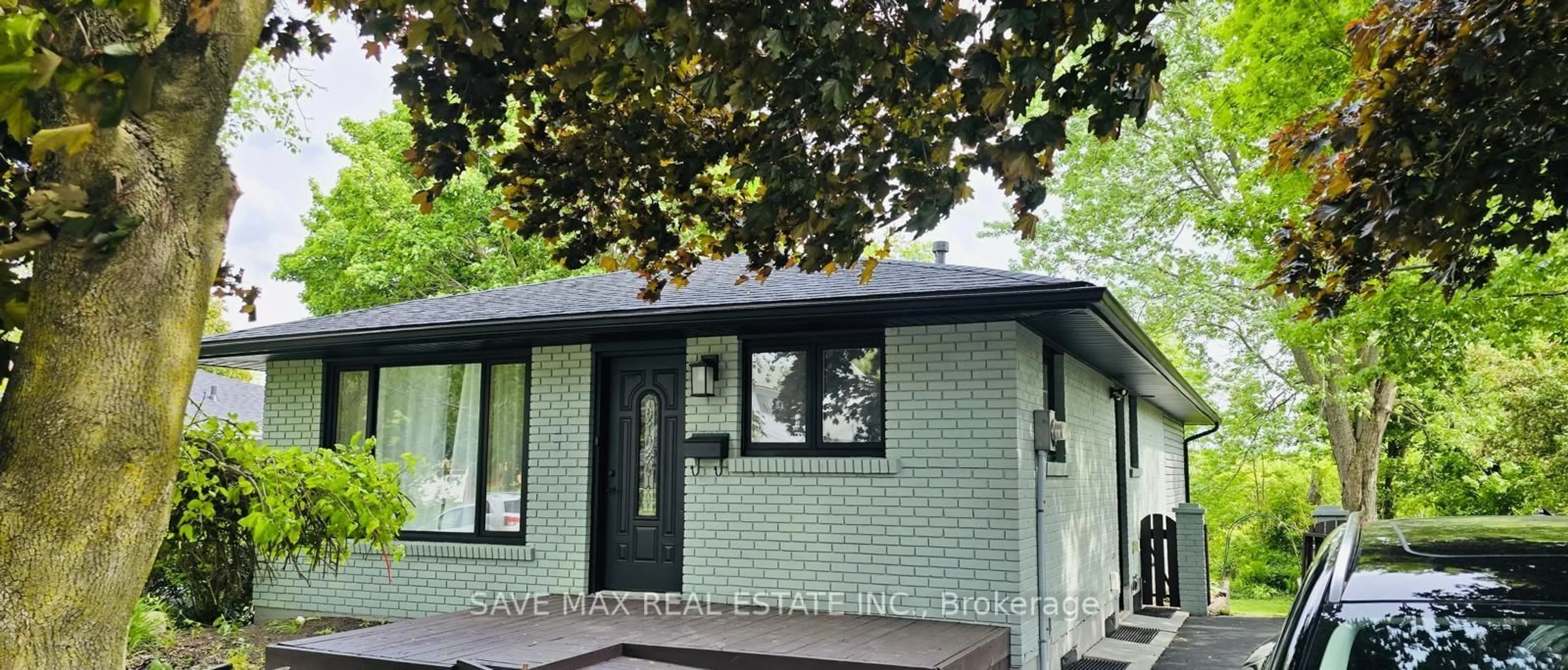 Home with vinyl exterior material, street for 56 Scott Rd, Cambridge Ontario N3C 2X4