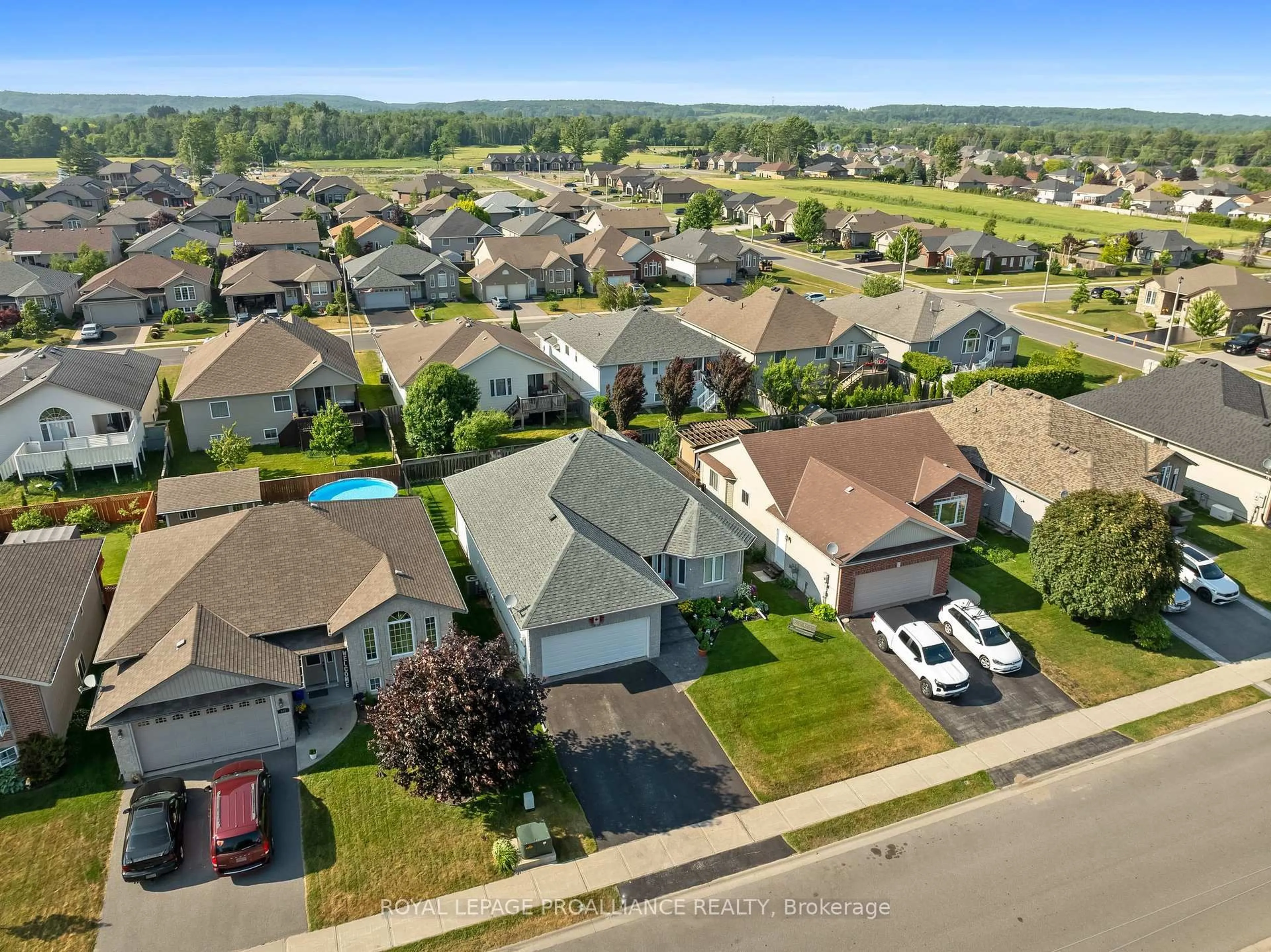 A pic from outside/outdoor area/front of a property/back of a property/a pic from drone, street for 254 Raglan St, Brighton Ontario K0K 1H0