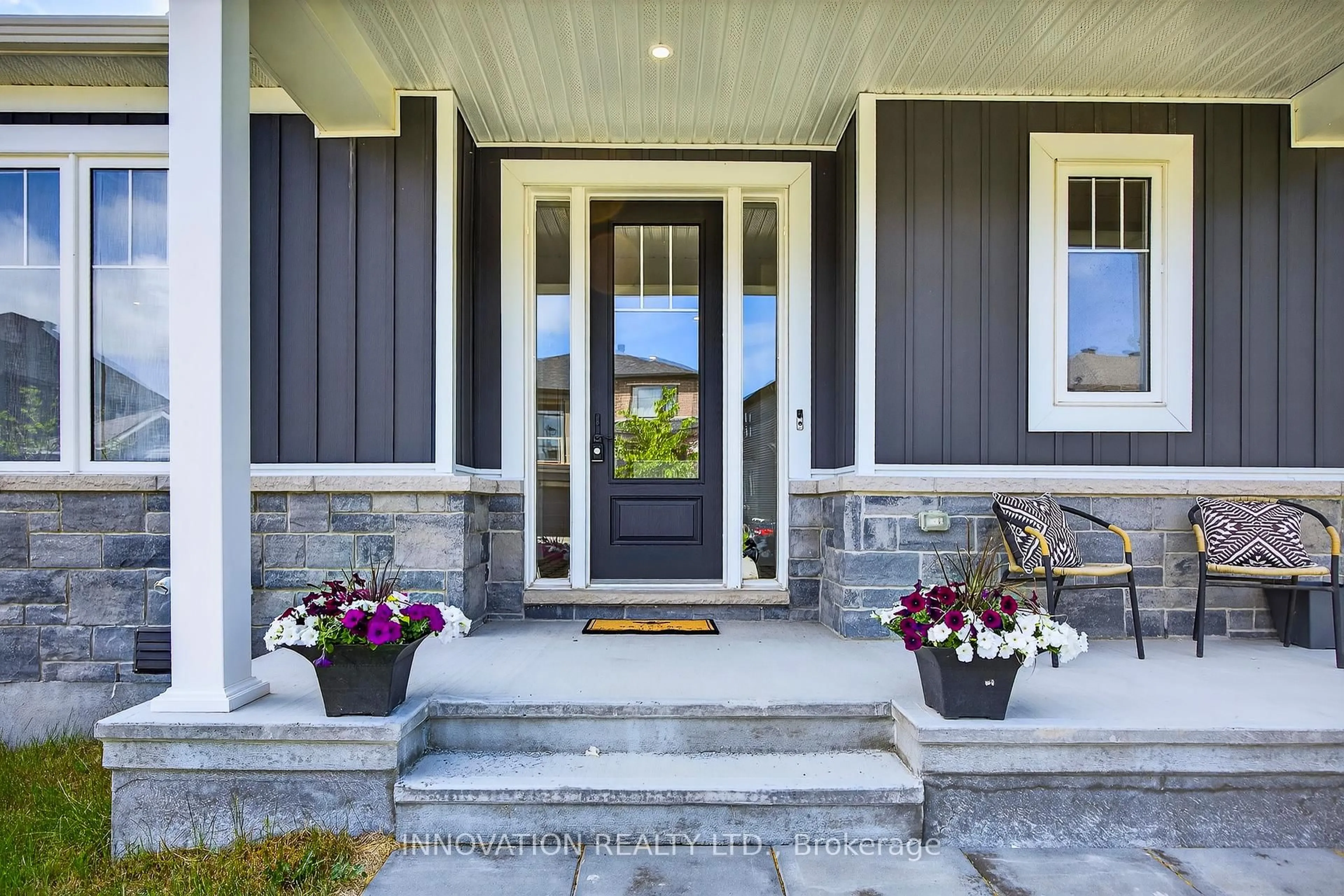 Indoor entryway for 814 Companion Cres, Manotick Ontario K4M 0X1