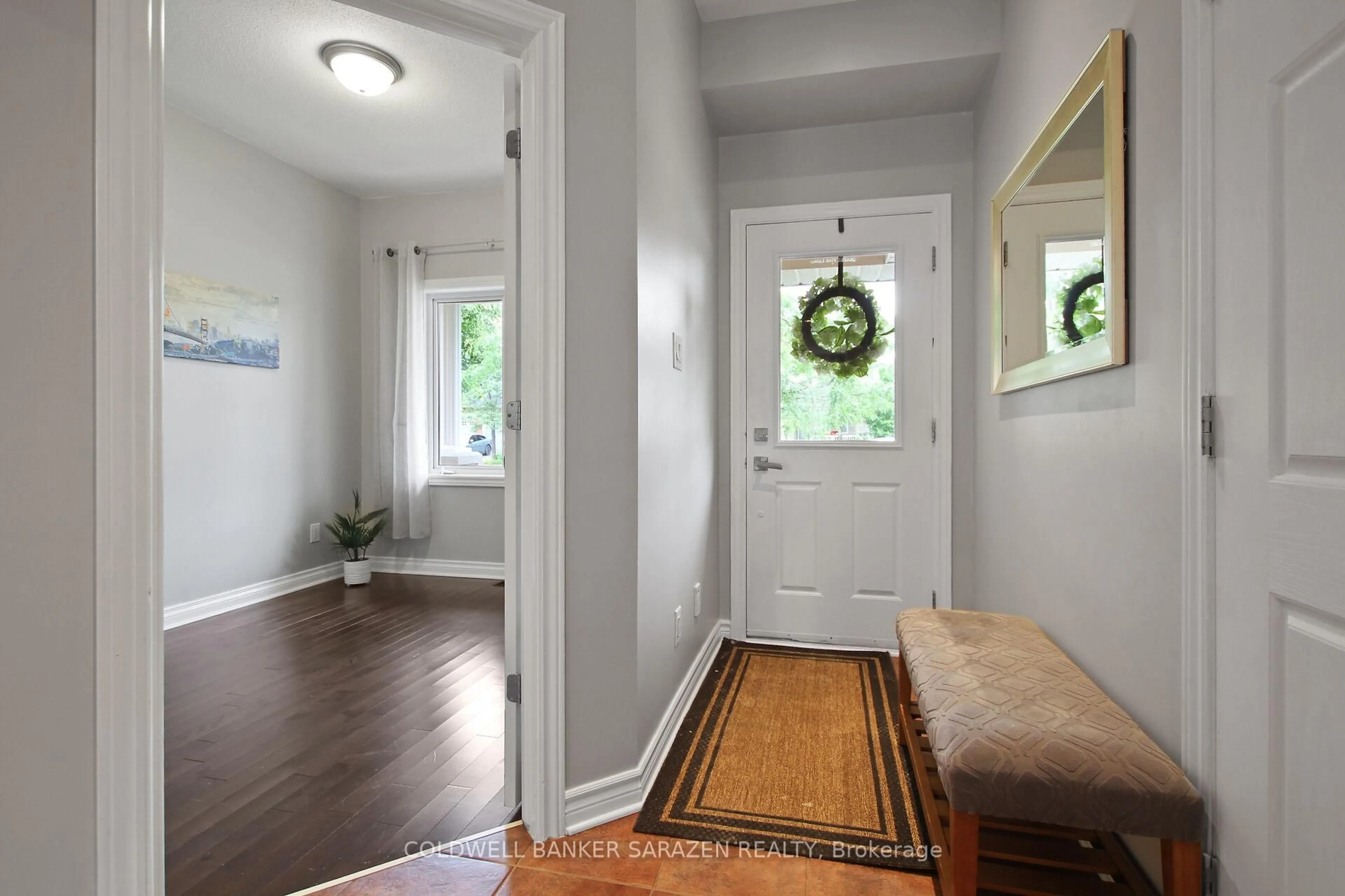 Indoor entryway for 625 Paul Metivier Dr, Ottawa Ontario K2J 0X9