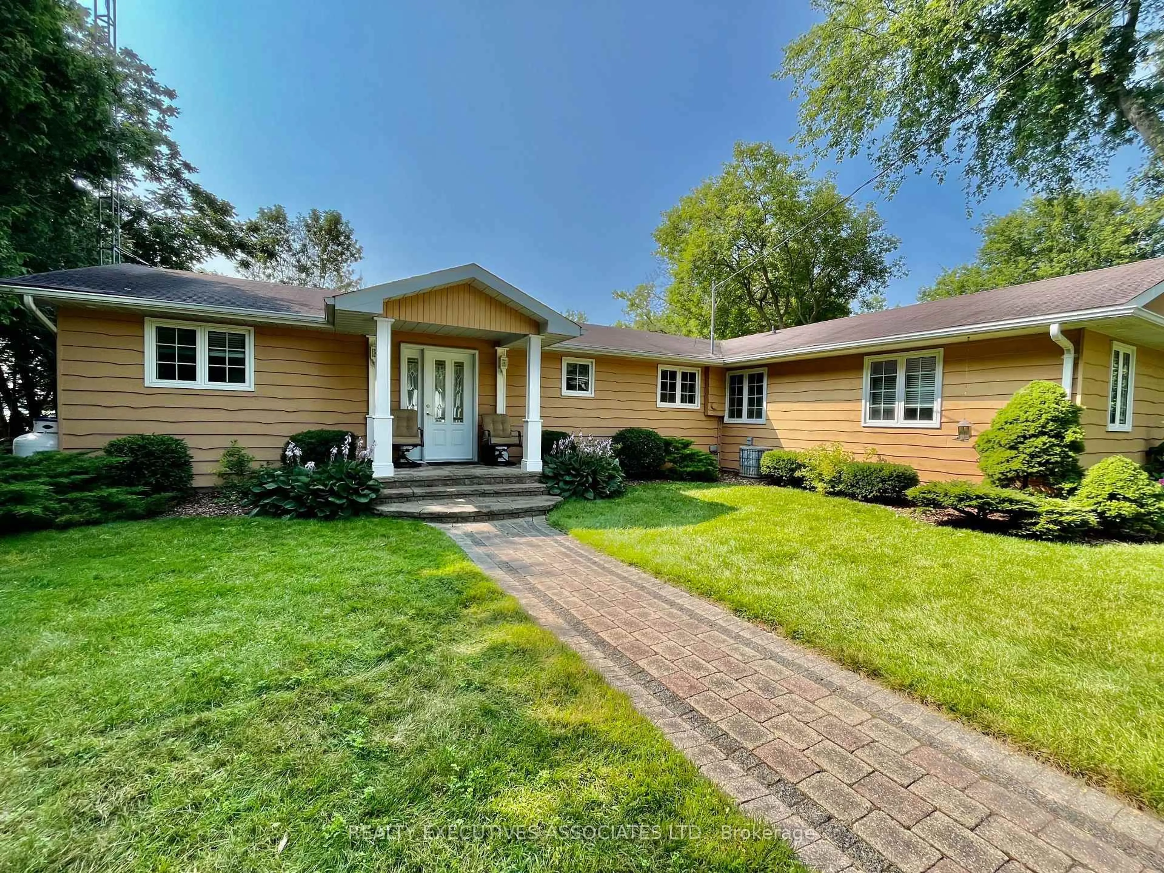 Home with brick exterior material, street for 22 Lakeview Blvd, Kawartha Lakes Ontario K0M 2C0