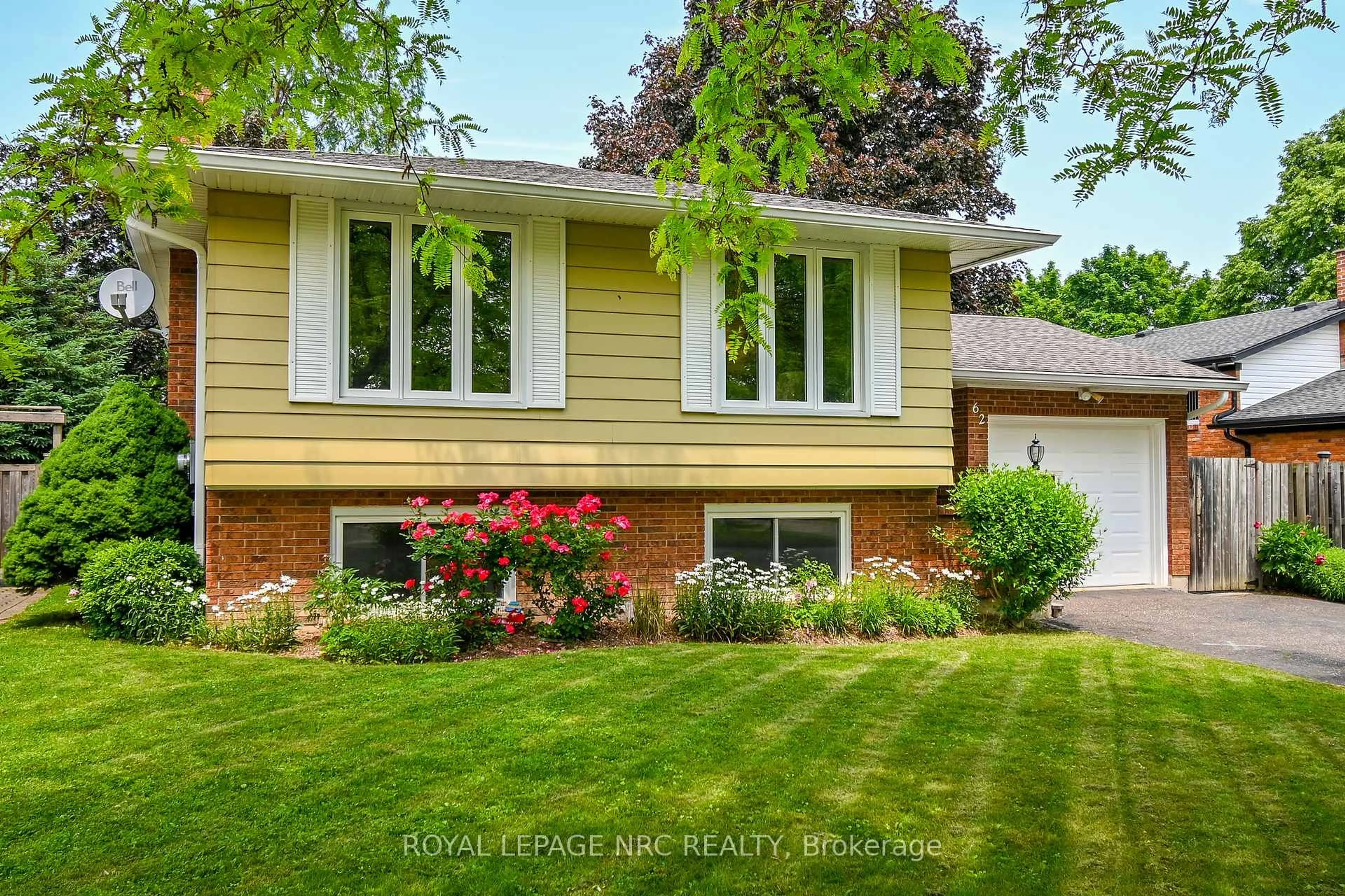 Home with brick exterior material, street for 62 CINDY Dr, St. Catharines Ontario L2M 7B9
