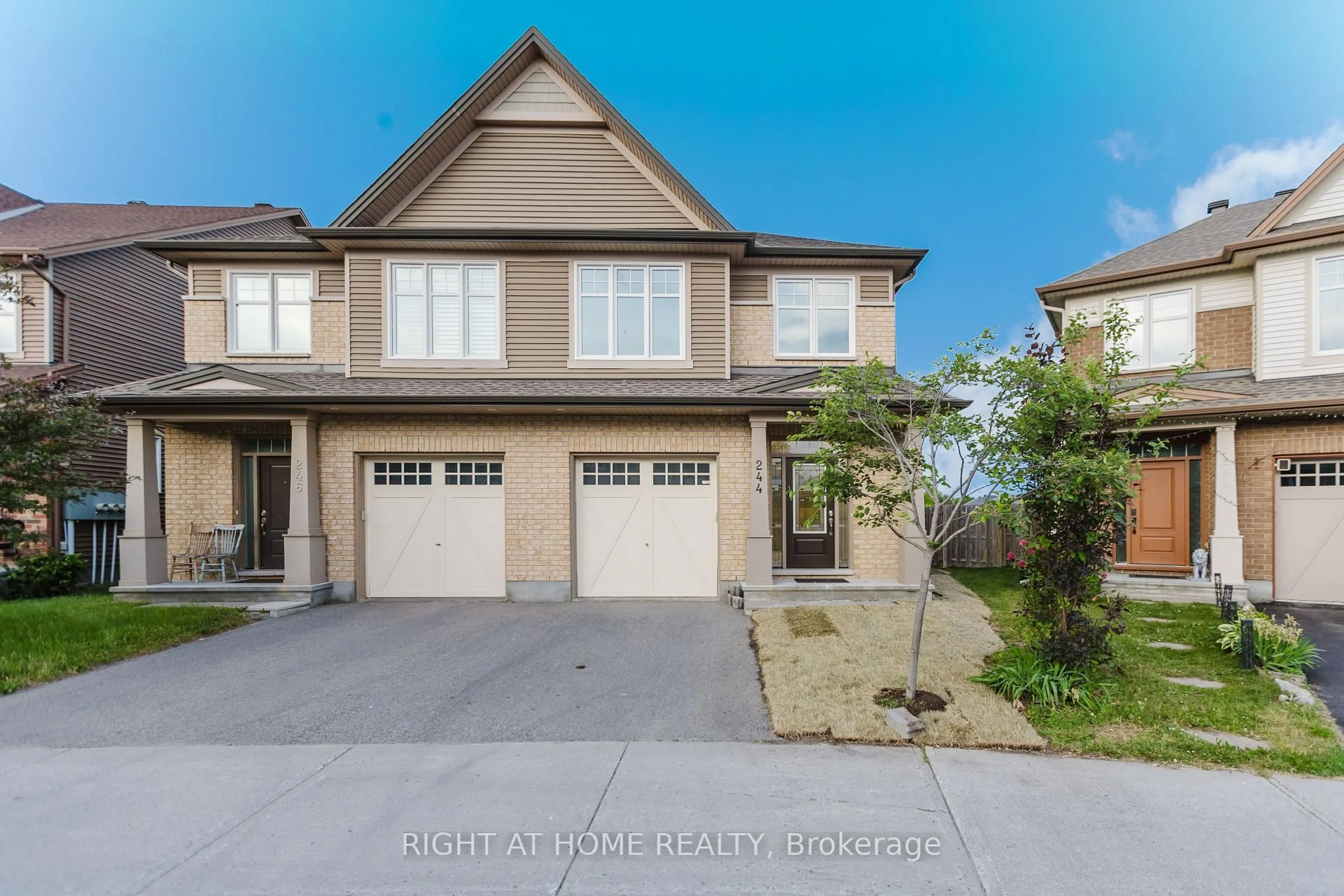 A pic from outside/outdoor area/front of a property/back of a property/a pic from drone, street for 244 Fergus Cres, Ottawa Ontario K2J 3L7