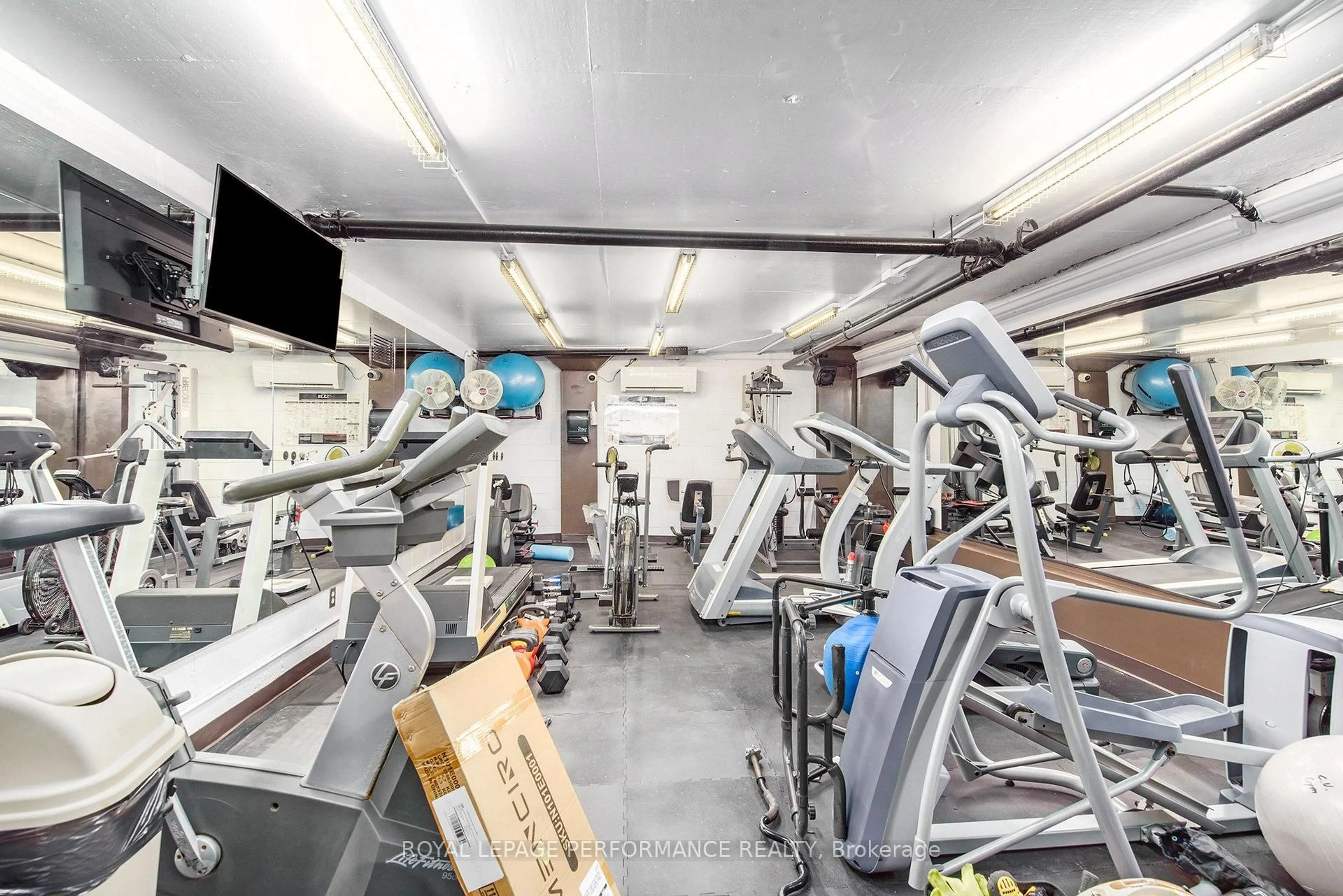 Gym or fitness room for 158A McArthur Ave #1806, Ottawa Ontario K1L 8C9