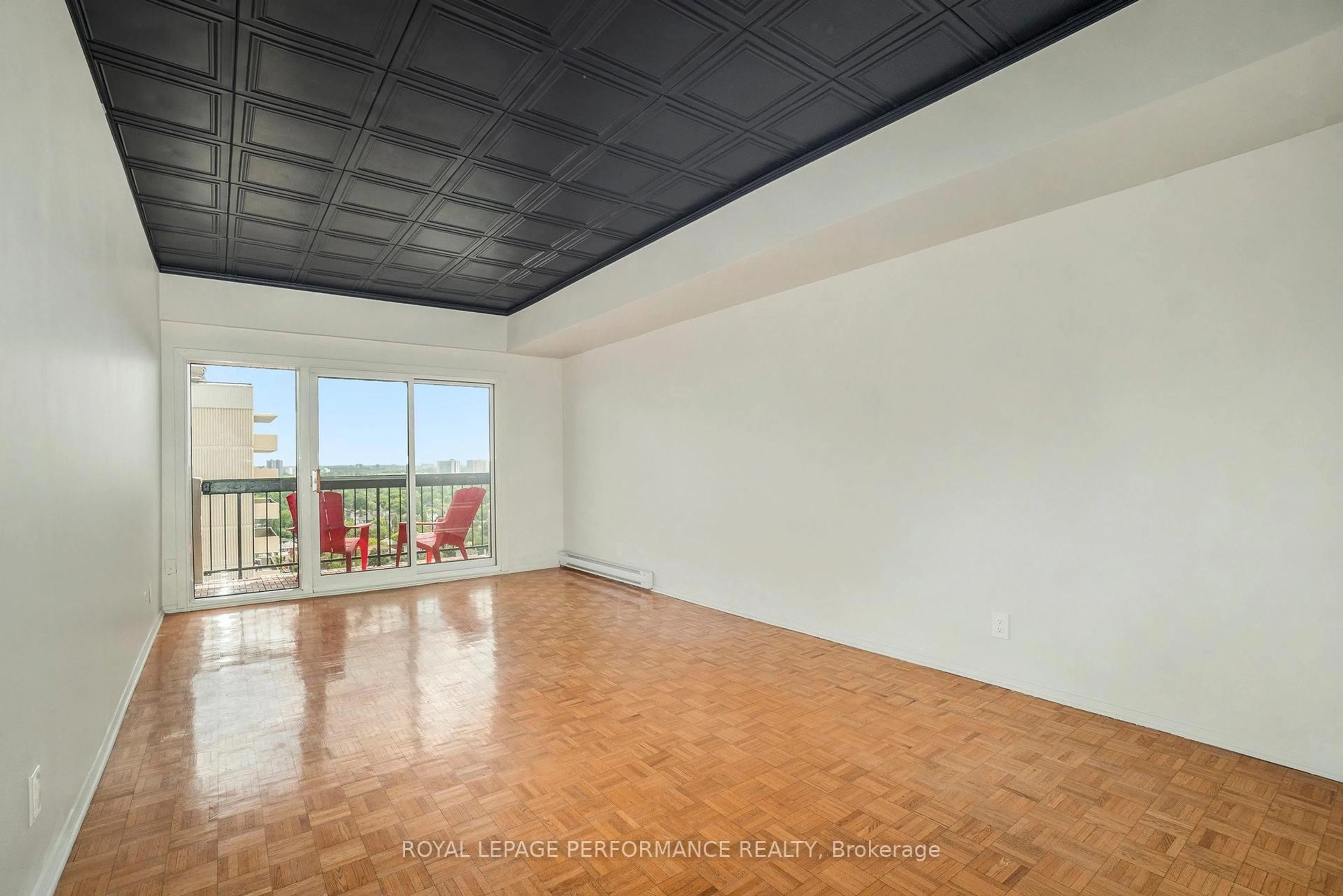 A pic of a room for 158A McArthur Ave #1806, Ottawa Ontario K1L 8C9