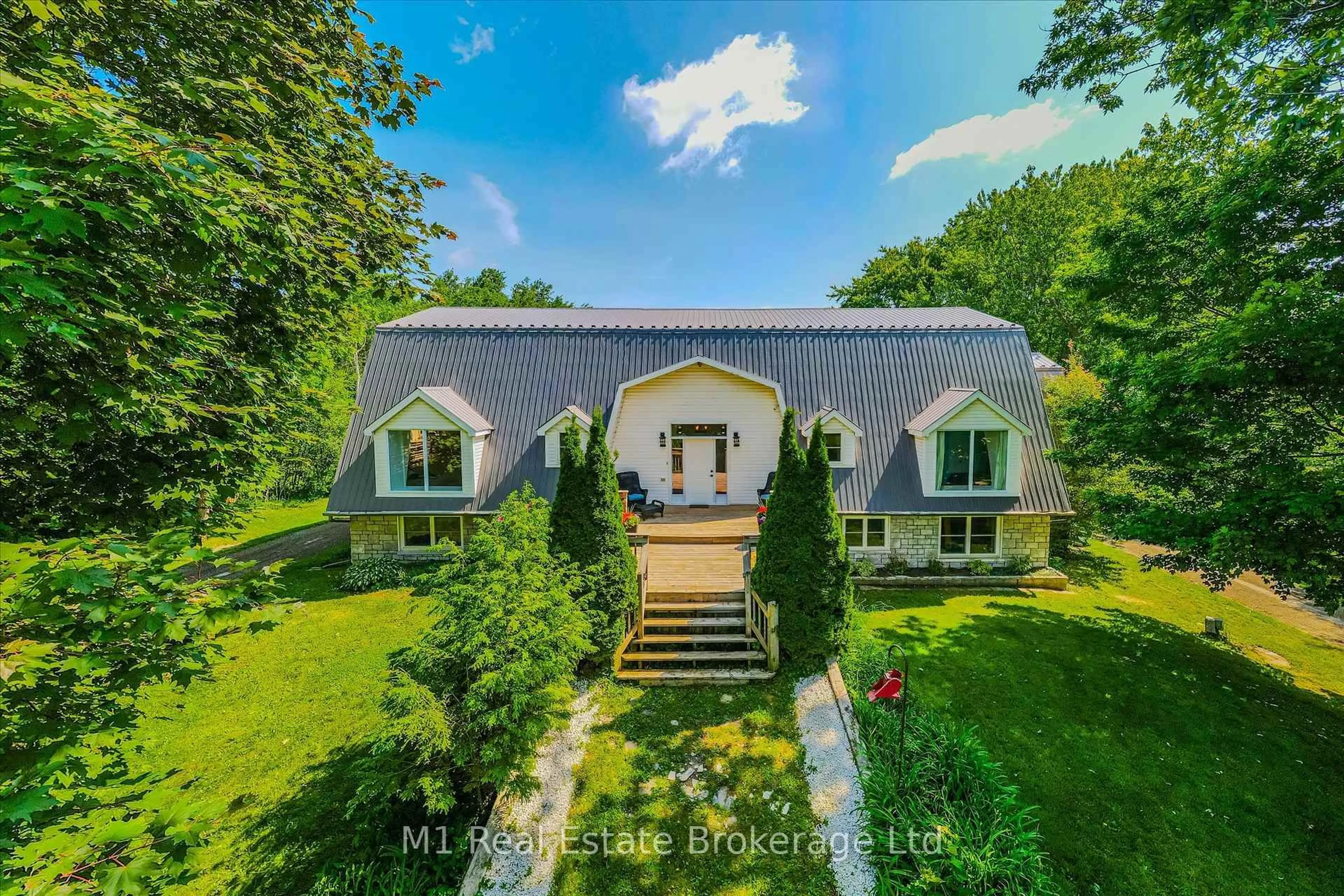 A pic from outside/outdoor area/front of a property/back of a property/a pic from drone, building for 128 Wellington Road 7 Rd, Centre Wellington Ontario N0B 1S0