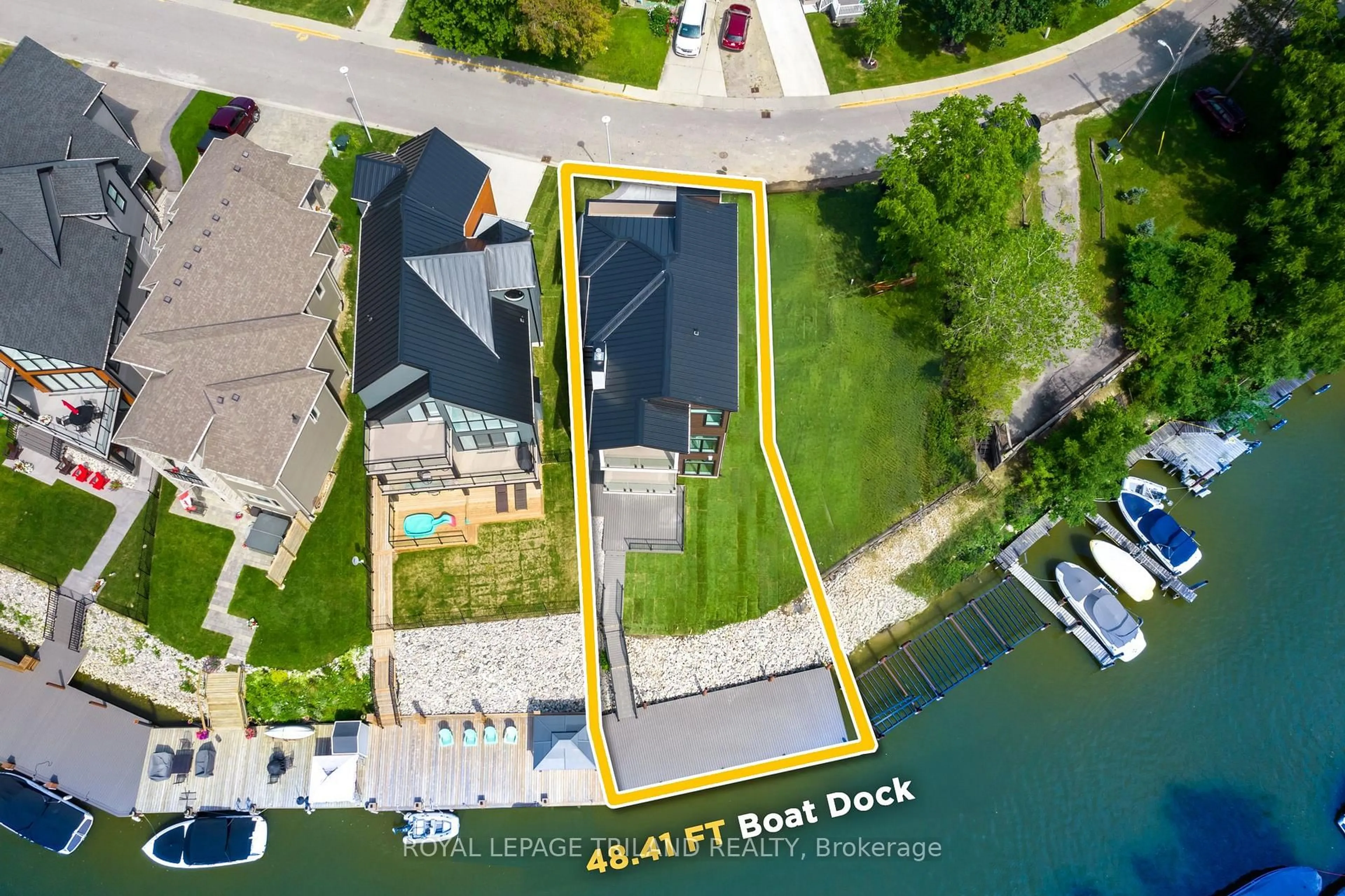 A pic from outside/outdoor area/front of a property/back of a property/a pic from drone, water/lake/river/ocean view for 29 Sauble River Rd, Lambton Shores Ontario N0M 1T0