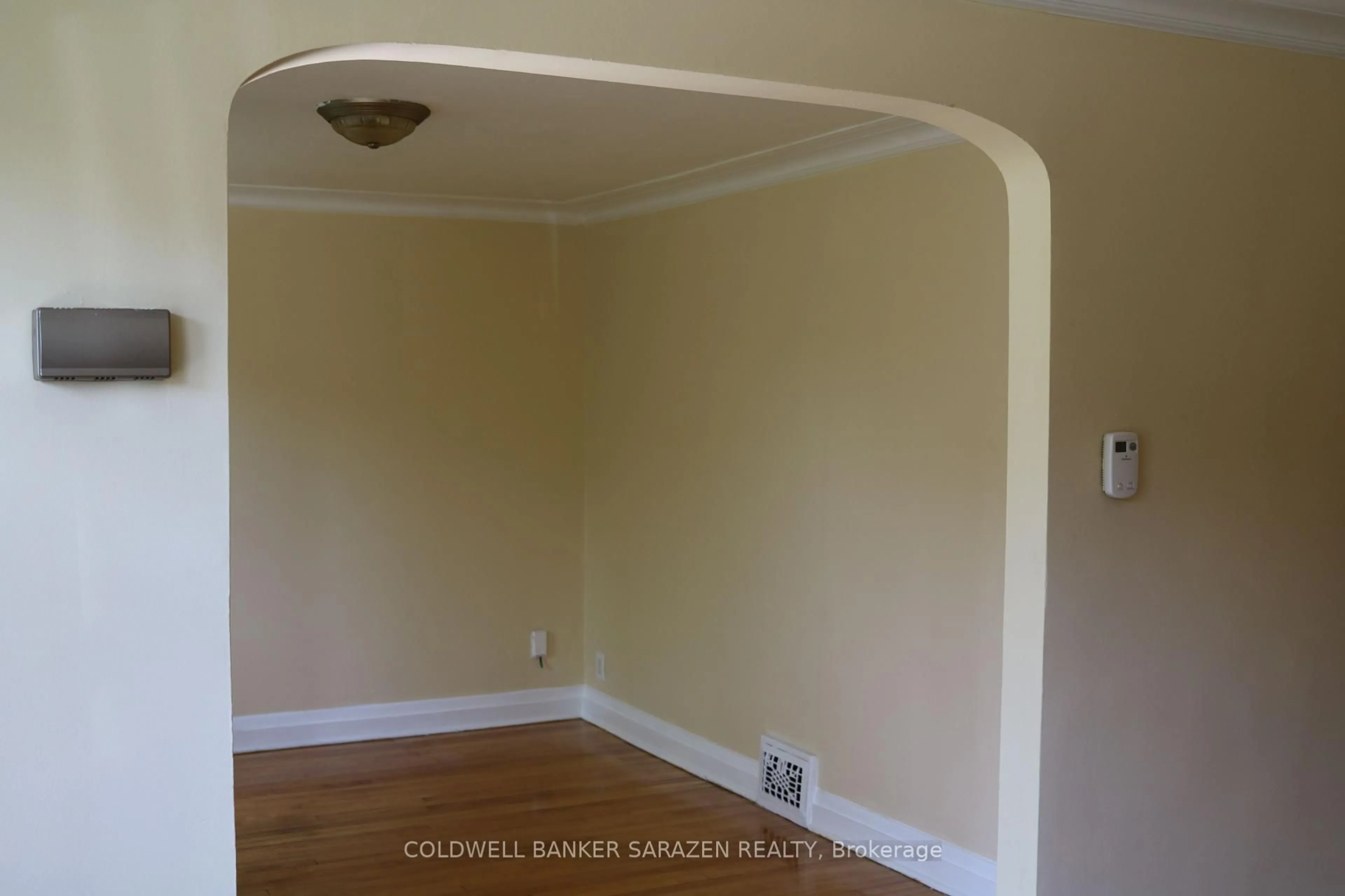 A pic of a room for 975 Silver St, Ottawa Ontario K1Z 6H4