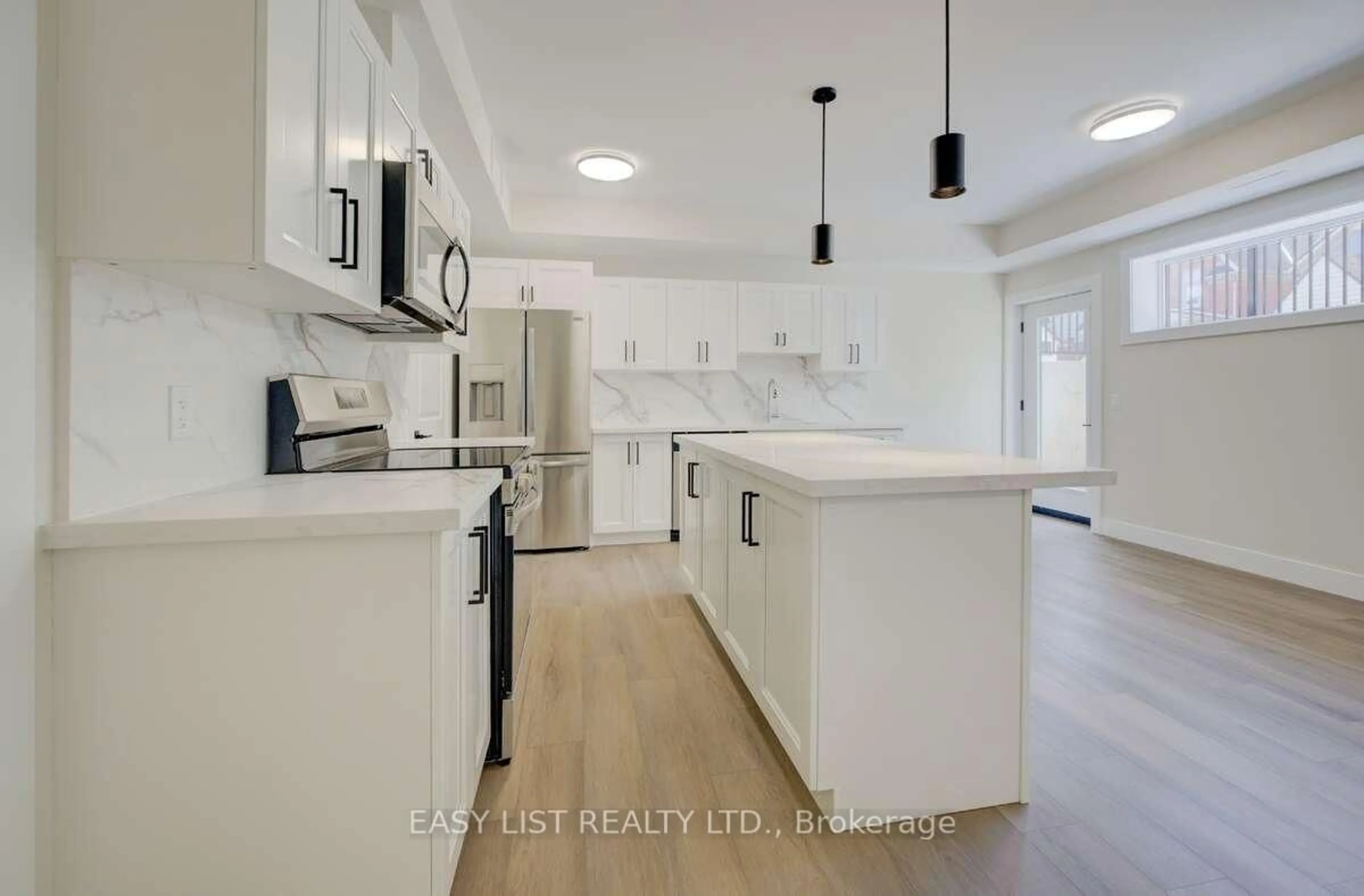 Open concept kitchen, unknown for 17 Peter St #1, Kitchener Ontario N2G 3J5