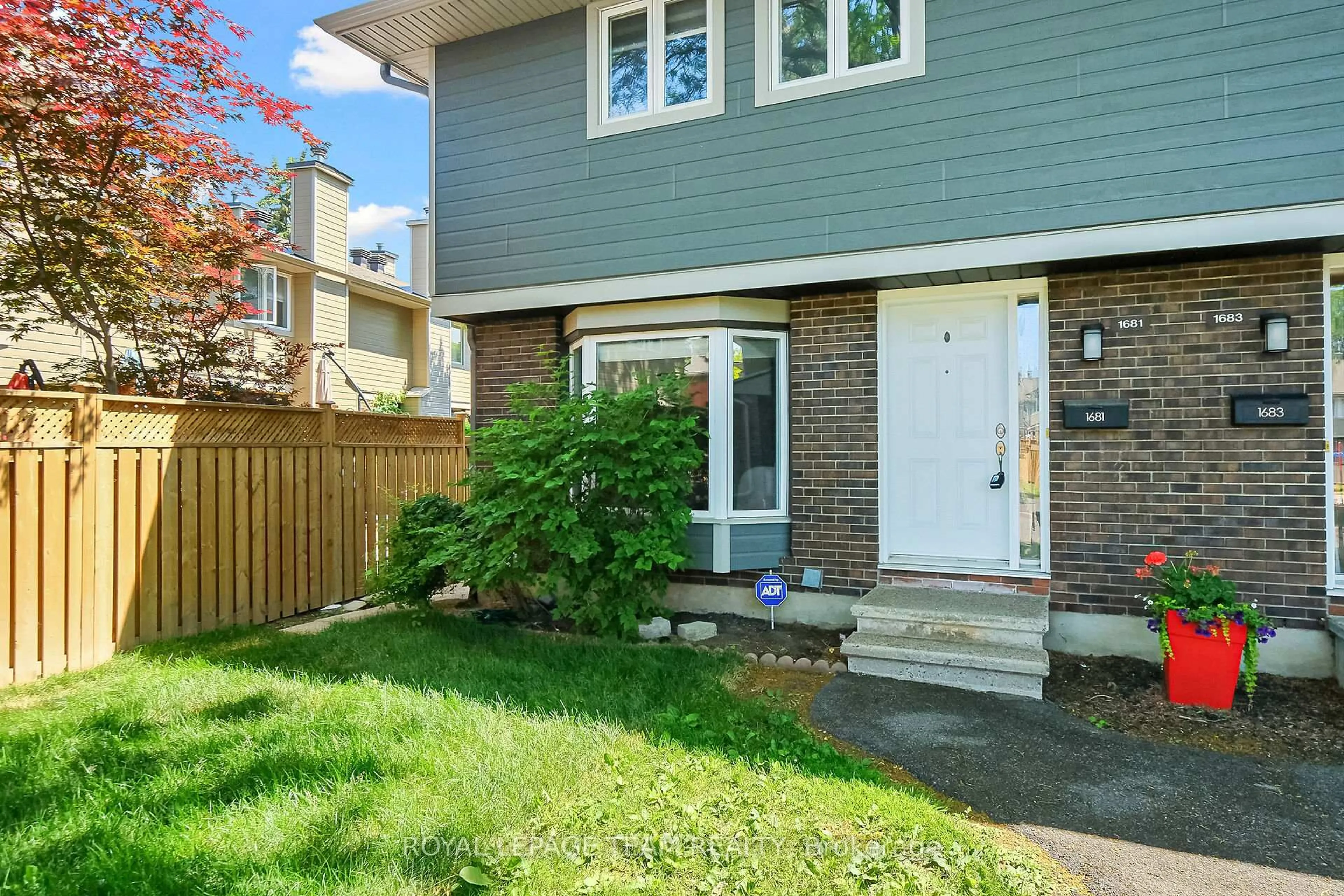 Unknown for 1681 Bremen Lane #74, Orleans Ontario K1C 4Y7