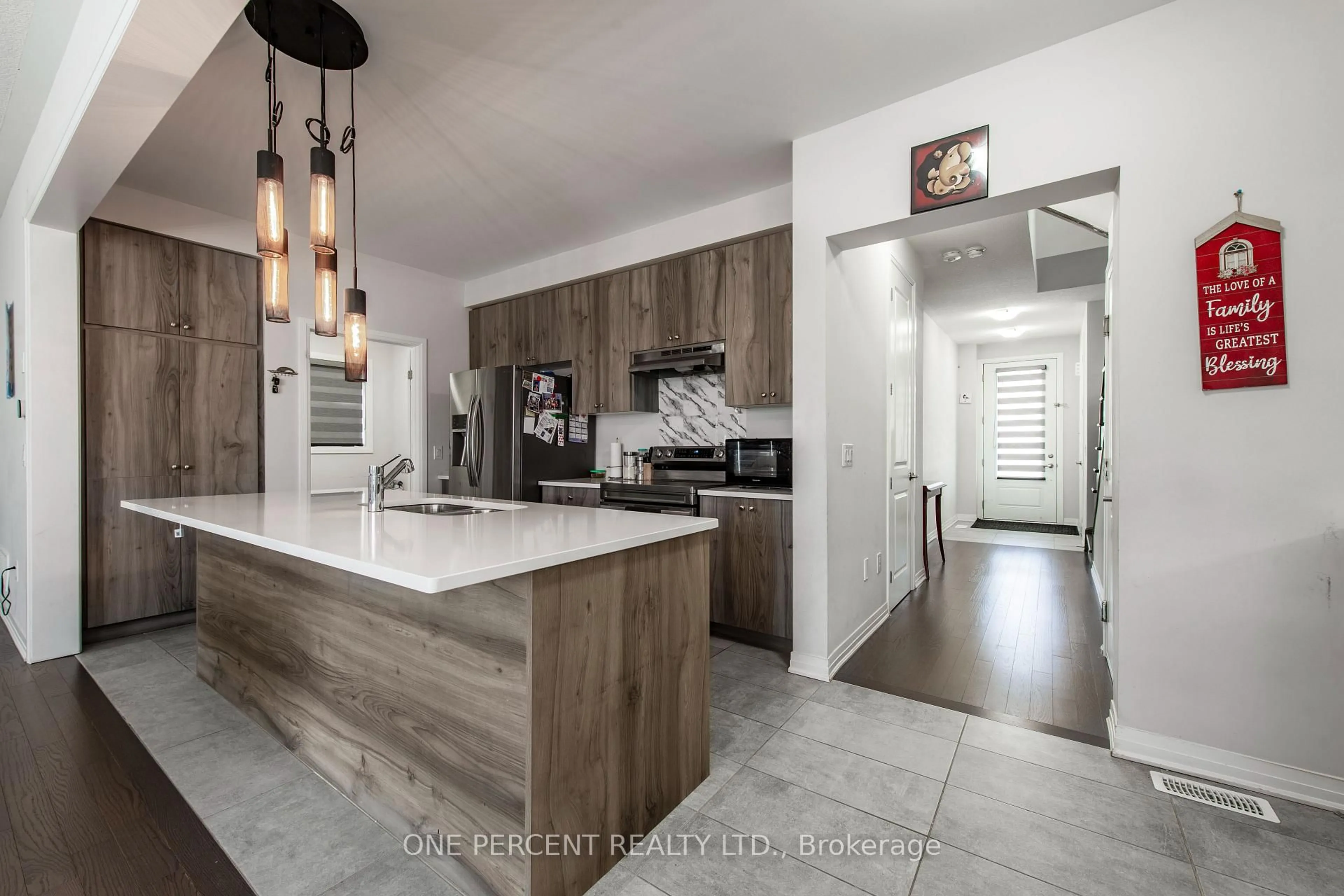 Open concept kitchen, unknown for 149 Leslie Davis St, North Dumfries Ontario N0B 1E0