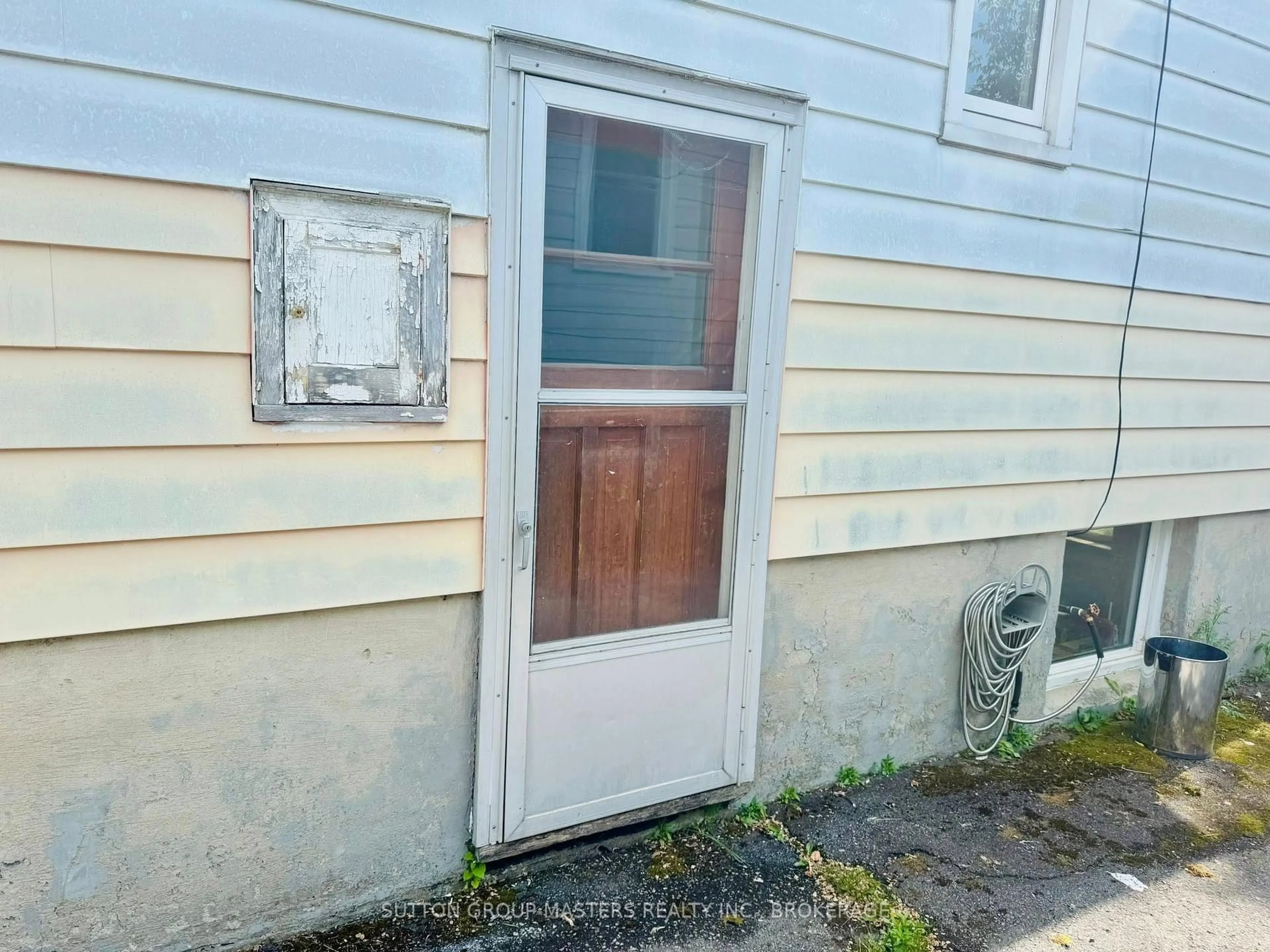 Unknown for 828 Victoria St, Kingston Ontario K7K 4T4