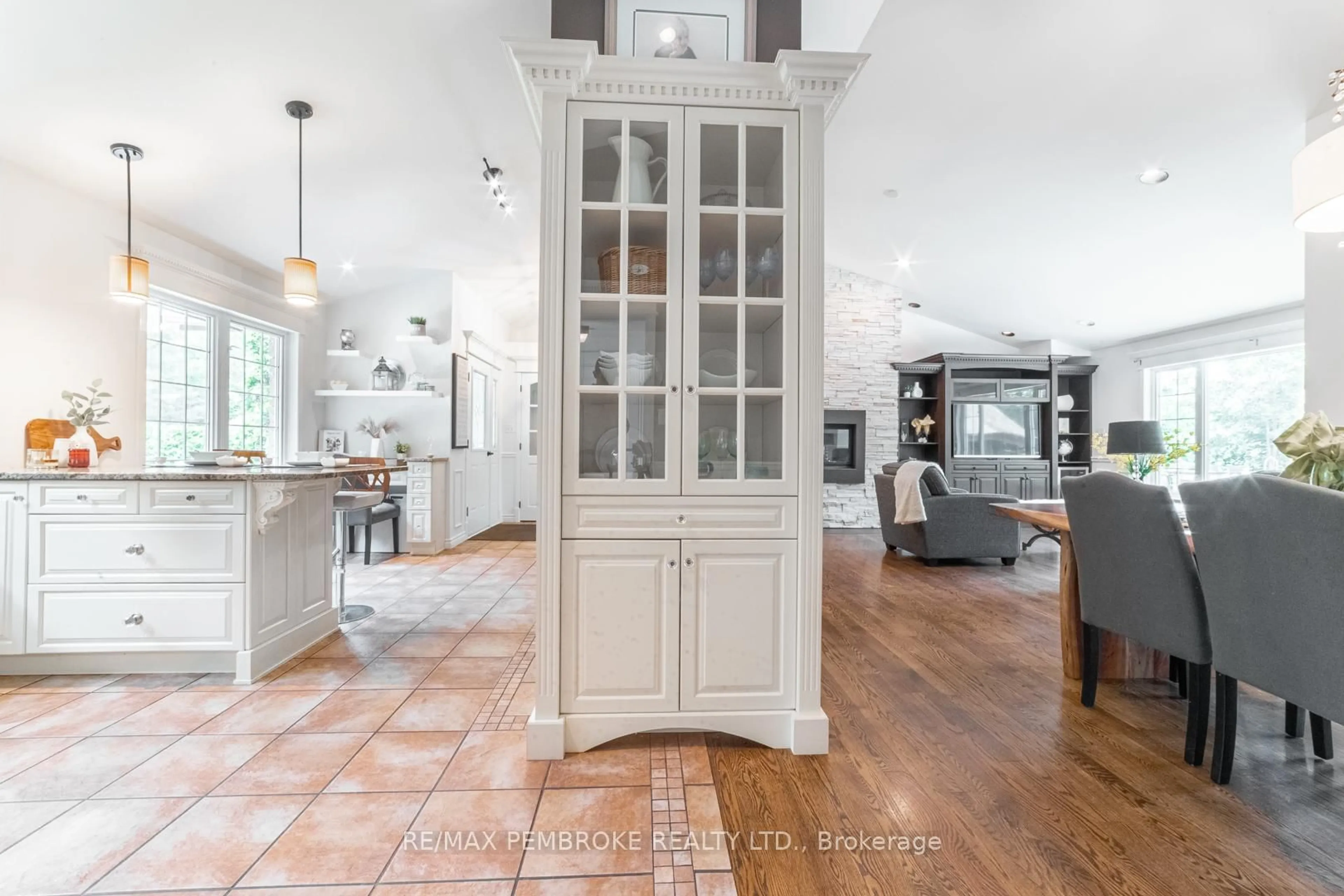 Open concept kitchen, ceramic/tile floor for 559 Black Bay Rd, Petawawa Ontario K8H 2W8