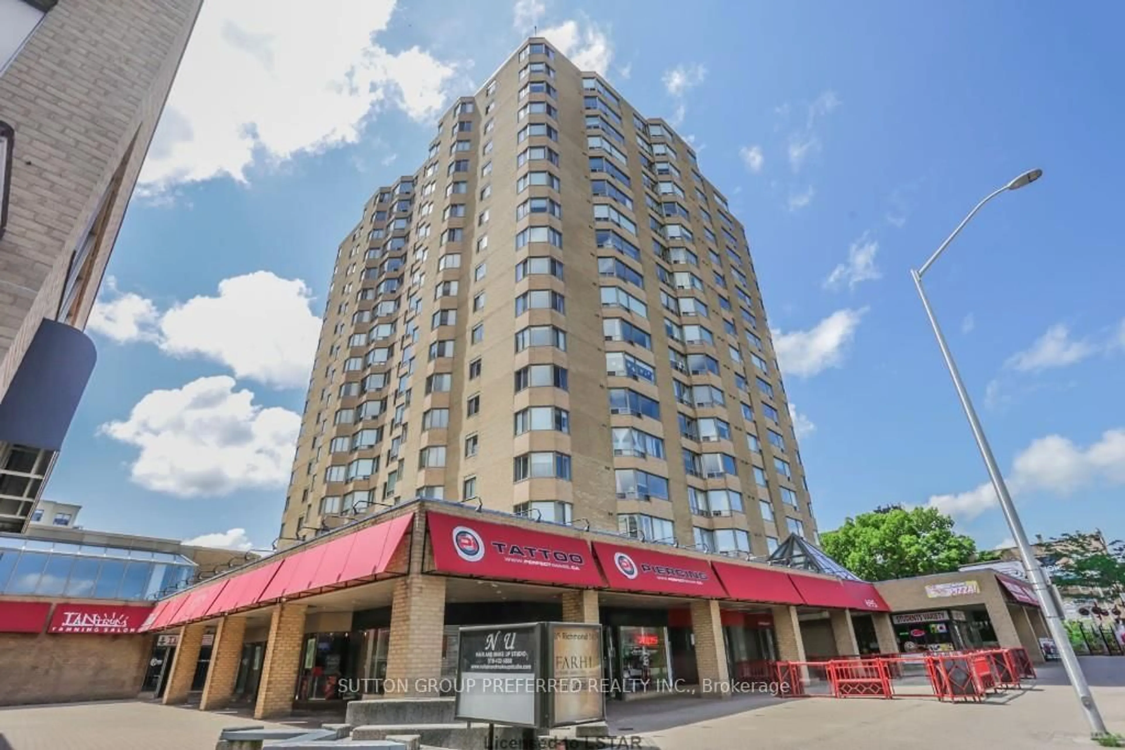 Unknown for 695 Richmond St #1207, London East Ontario N6A 5M8