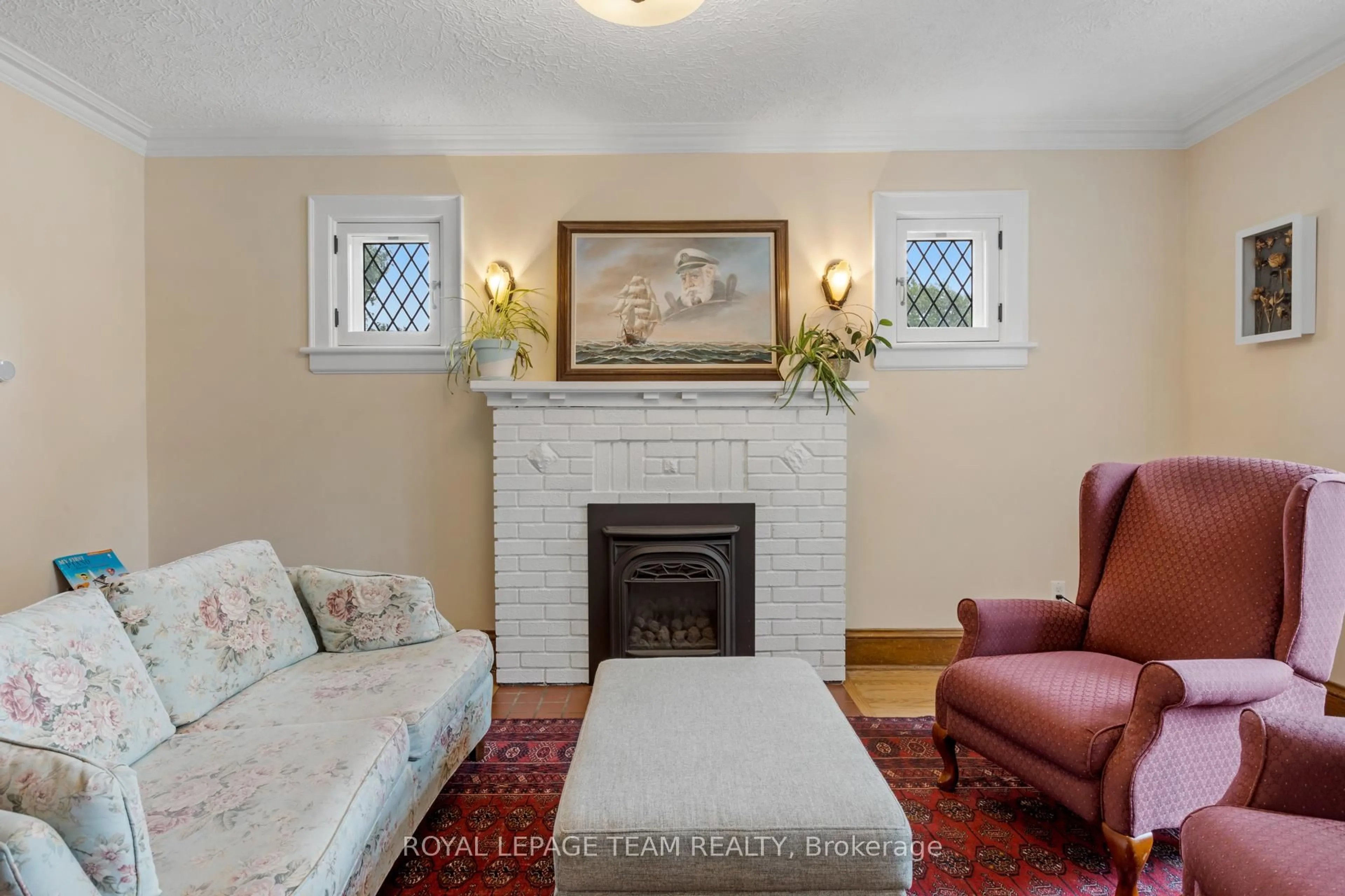 Living room with furniture, unknown for 97B Clarendon Ave, Ottawa Ontario K1Y 0P8