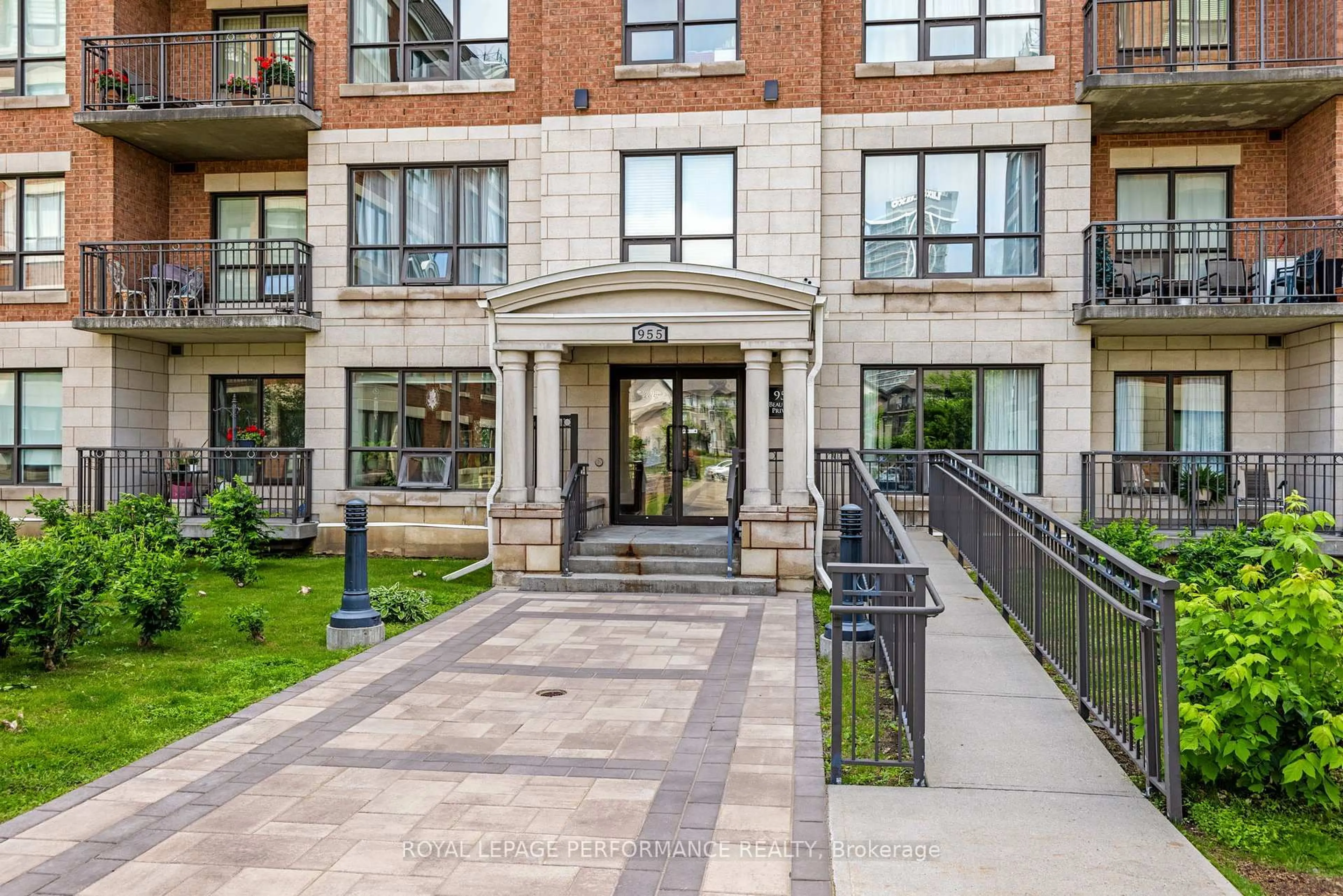 Unknown for 955 Beauparc Private #610, Ottawa Ontario K1J 0A1