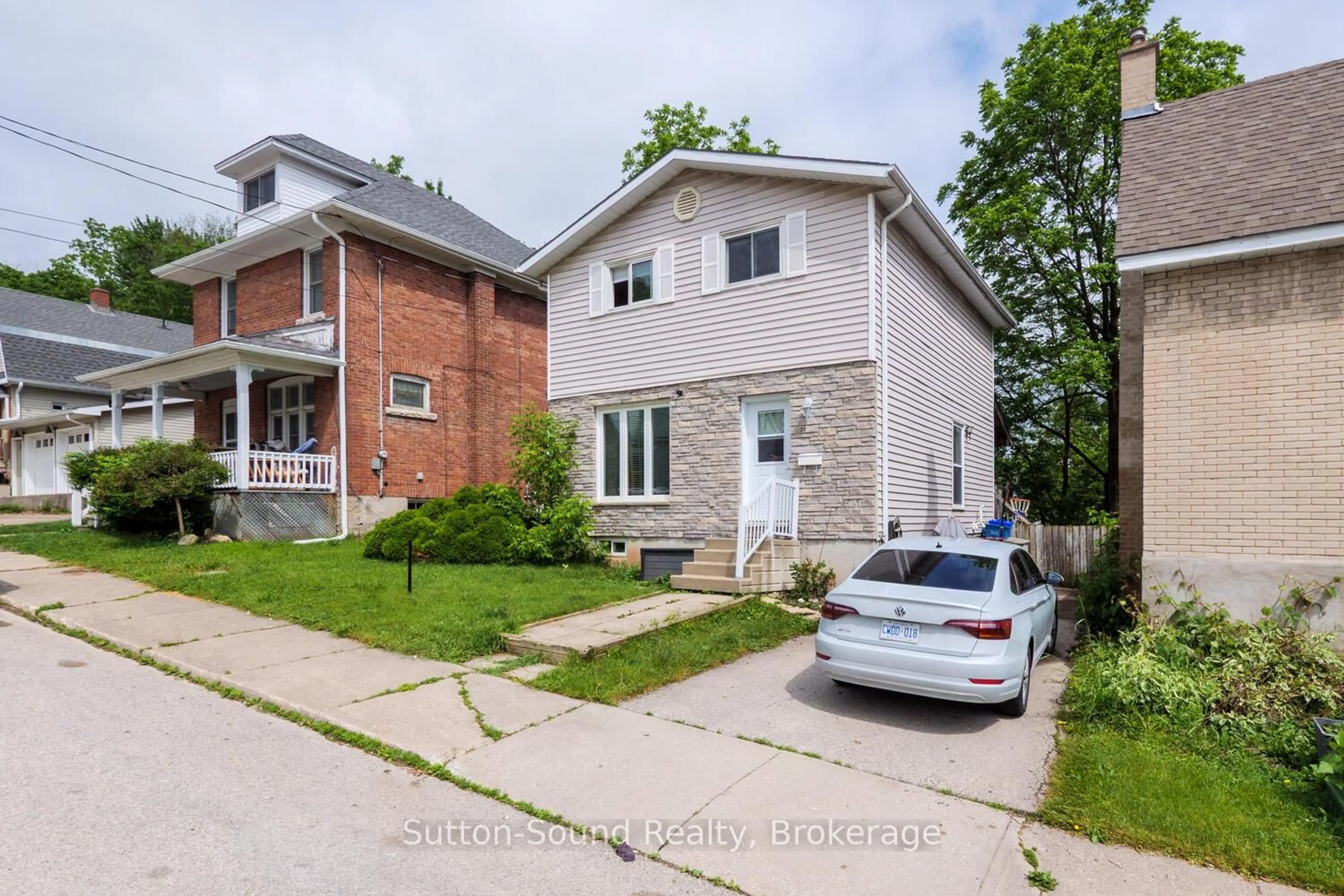 Home with brick exterior material, street for 428 11TH A St, Owen Sound Ontario N4K 3T5