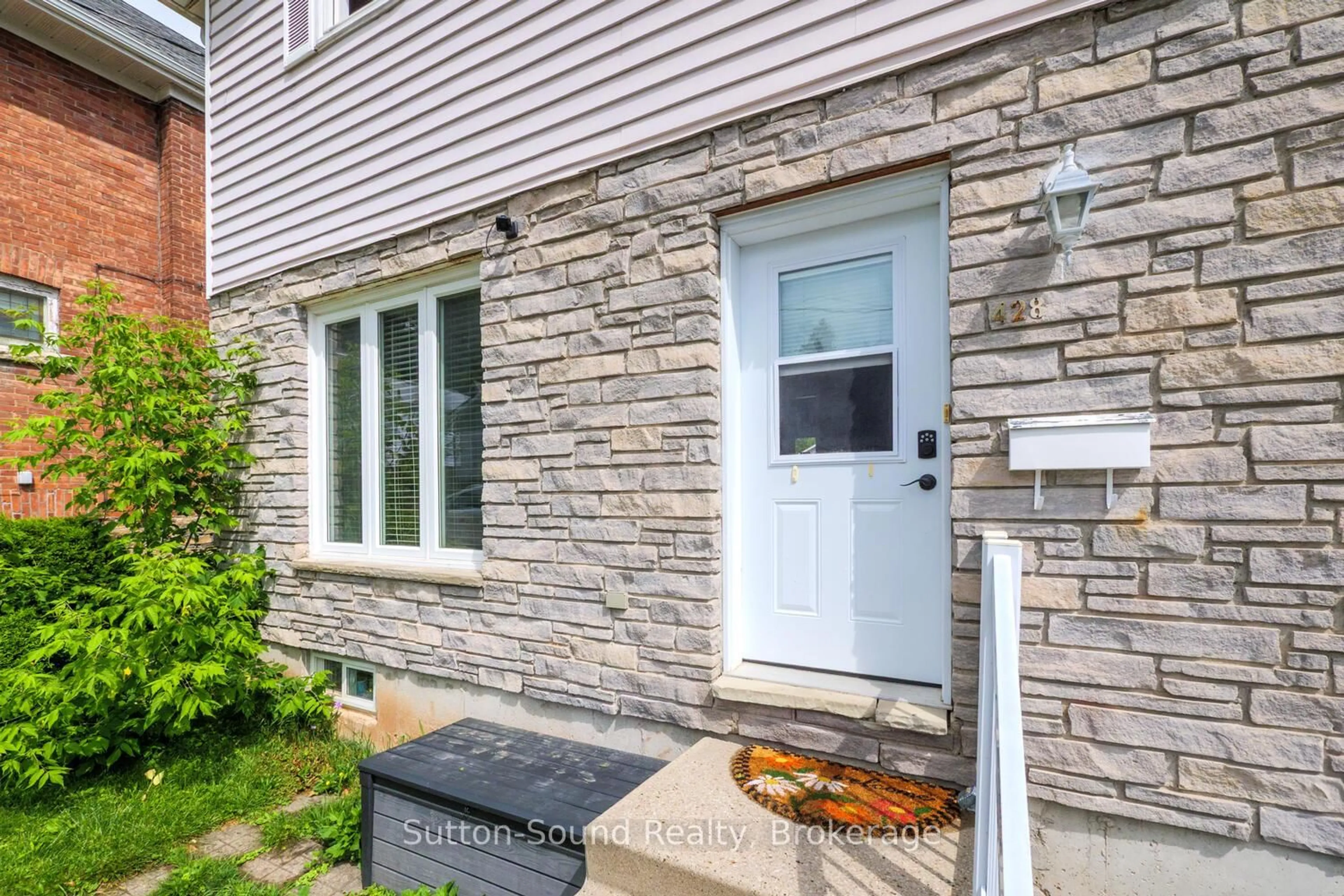 Unknown for 428 11TH A St, Owen Sound Ontario N4K 3T5