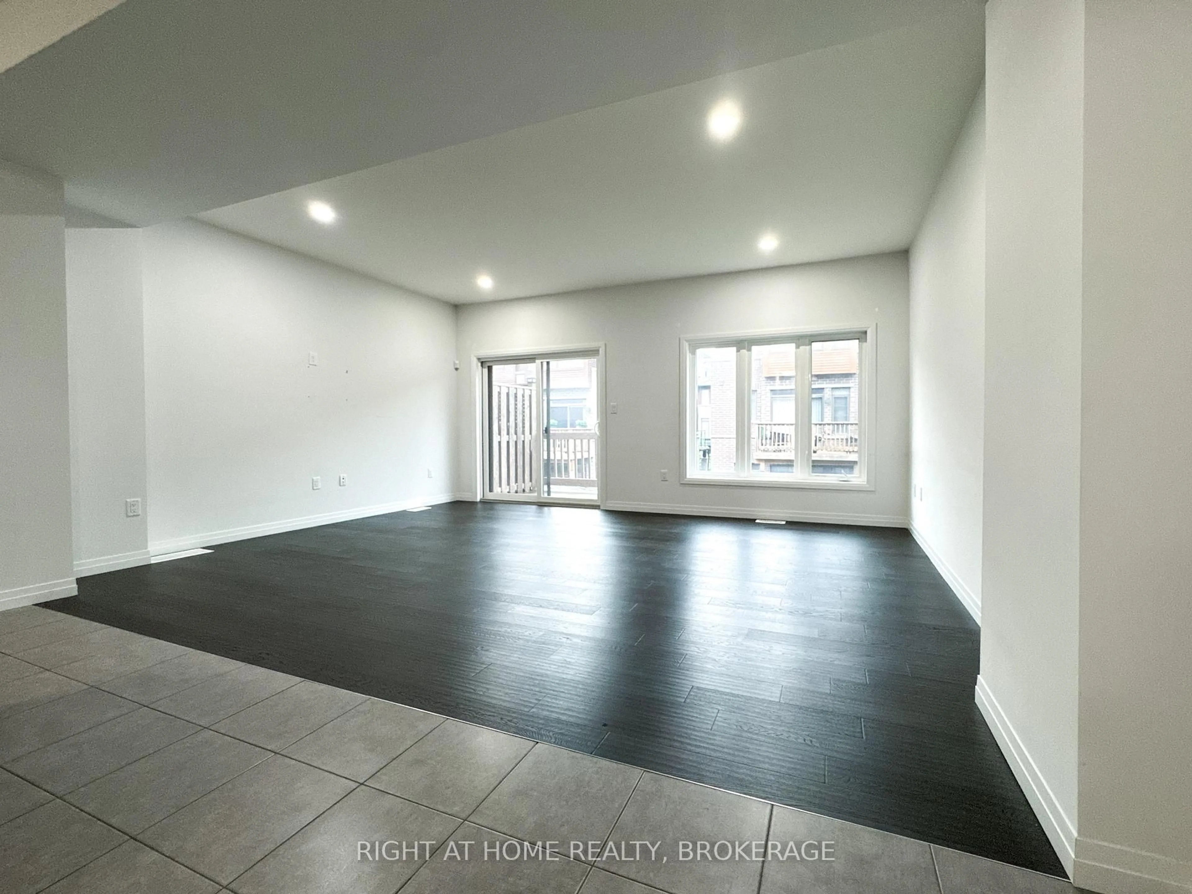 A pic of a room for 80 Soho St, Hamilton Ontario L8J 0L4