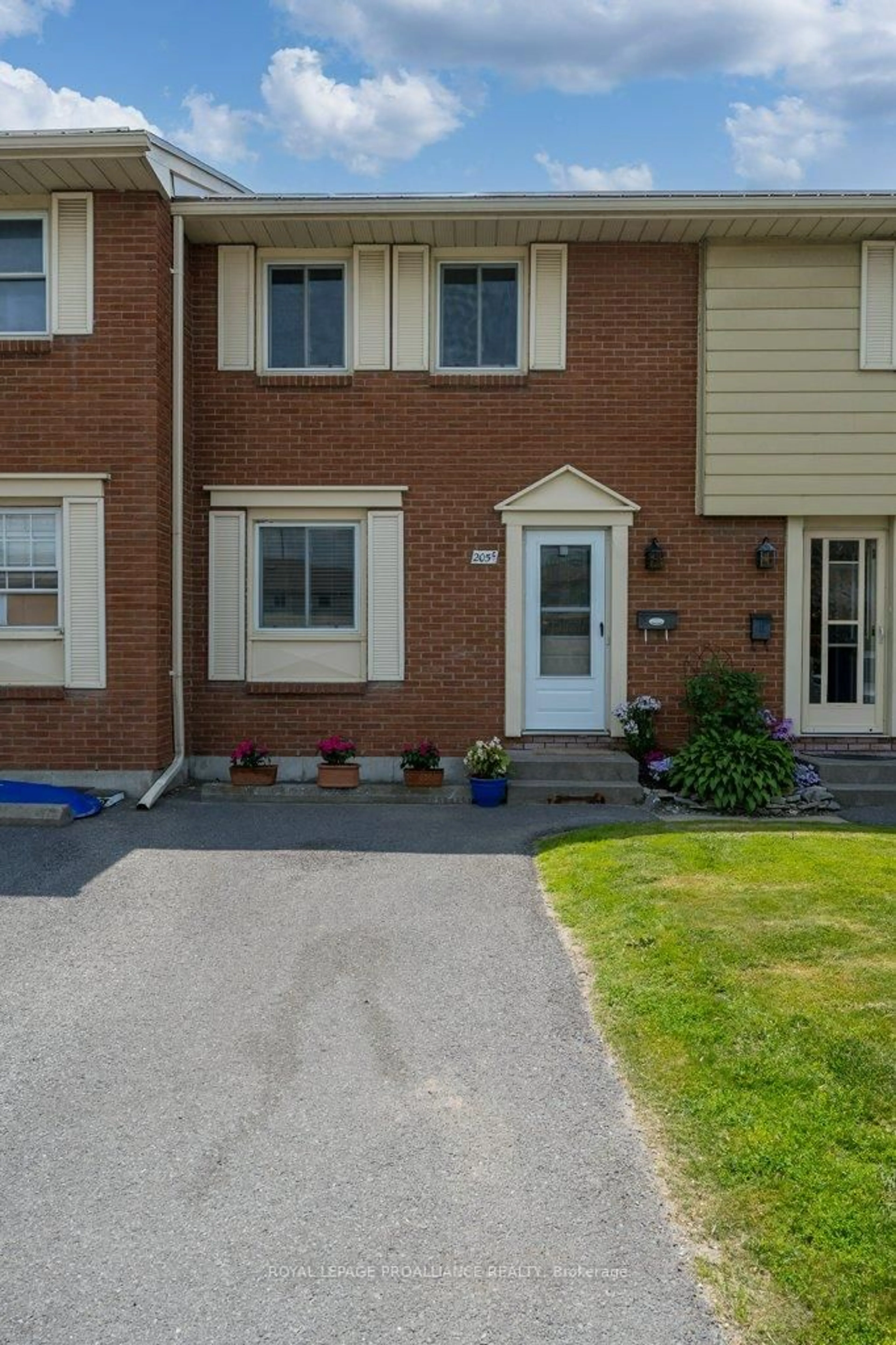 Unknown for 205C North Park St #12, Belleville Ontario K8P 4T9