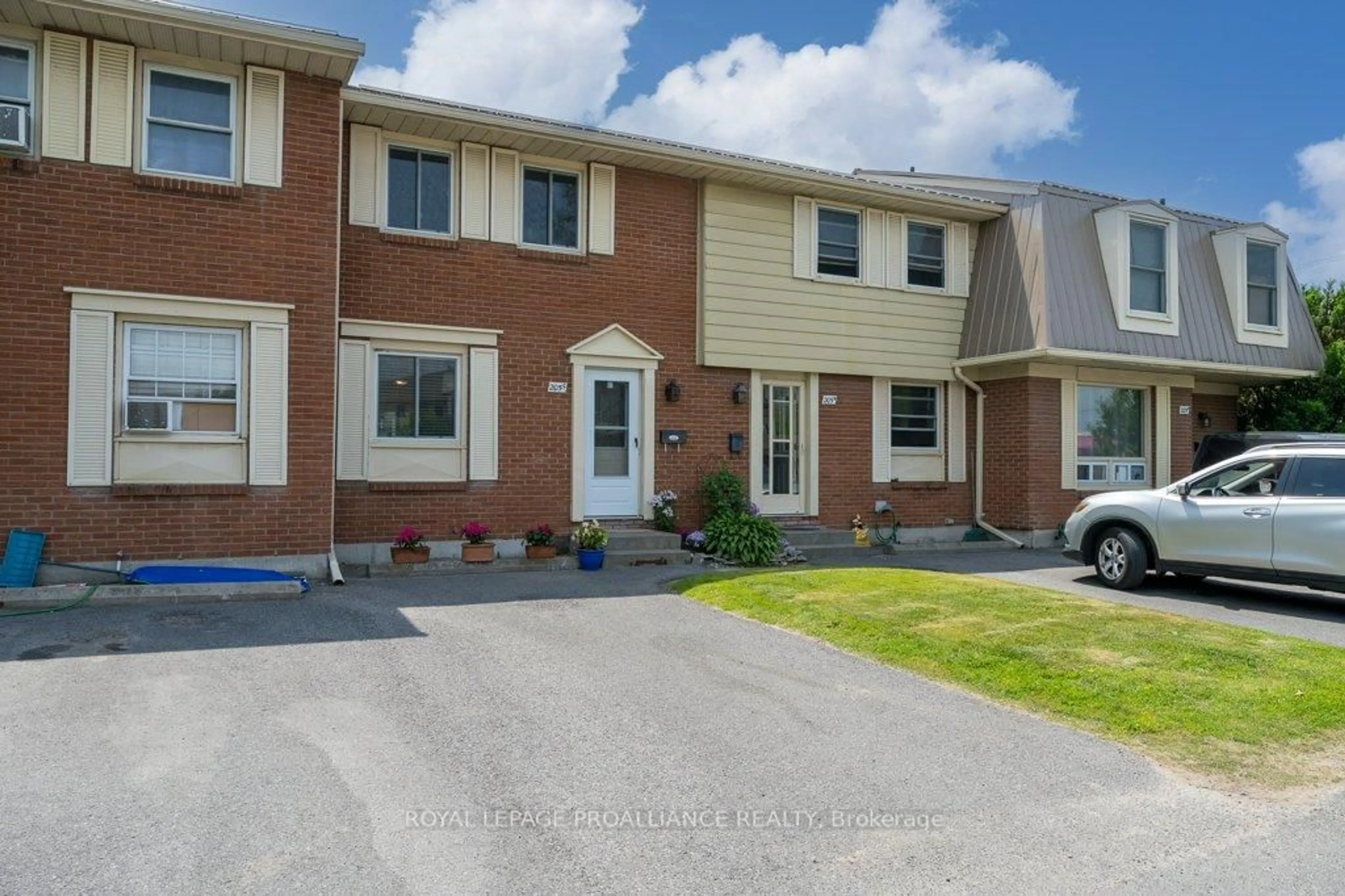 Unknown for 205C North Park St #12, Belleville Ontario K8P 4T9