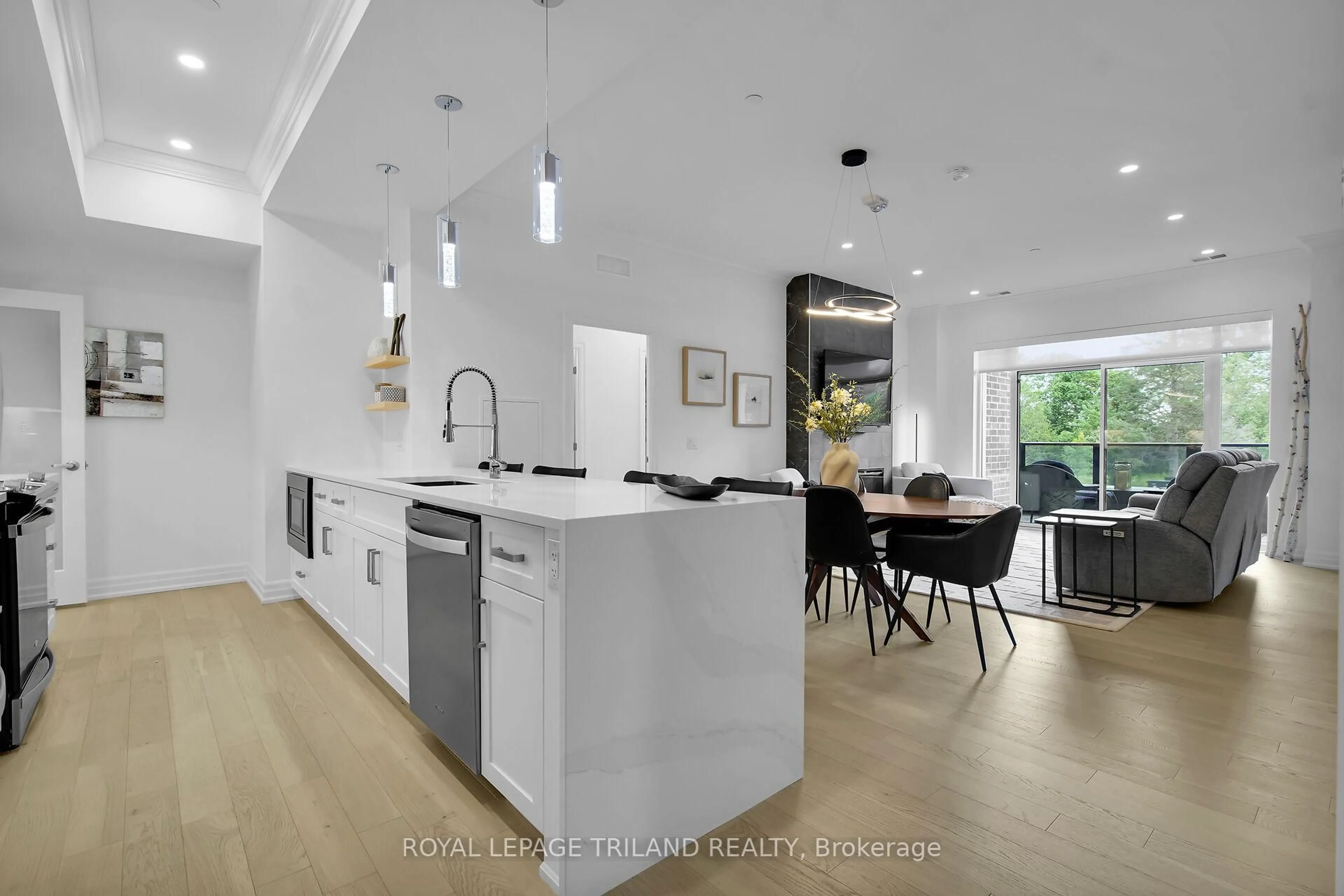 Open concept kitchen, unknown for 480 Callaway Rd #209, London North Ontario N6G 0Z3