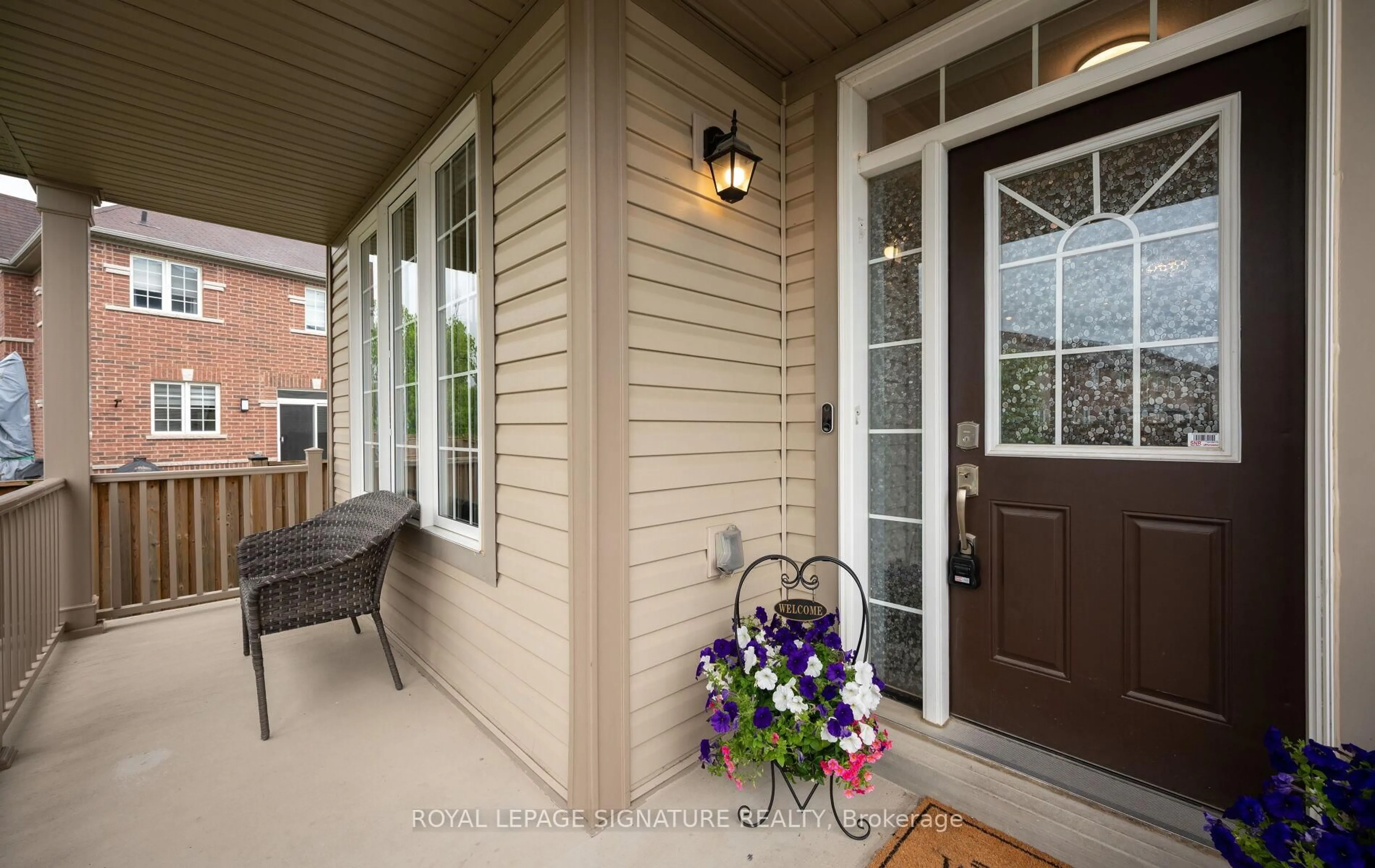 Indoor entryway for 132 Warner Lane, Brantford Ontario N3T 0J8