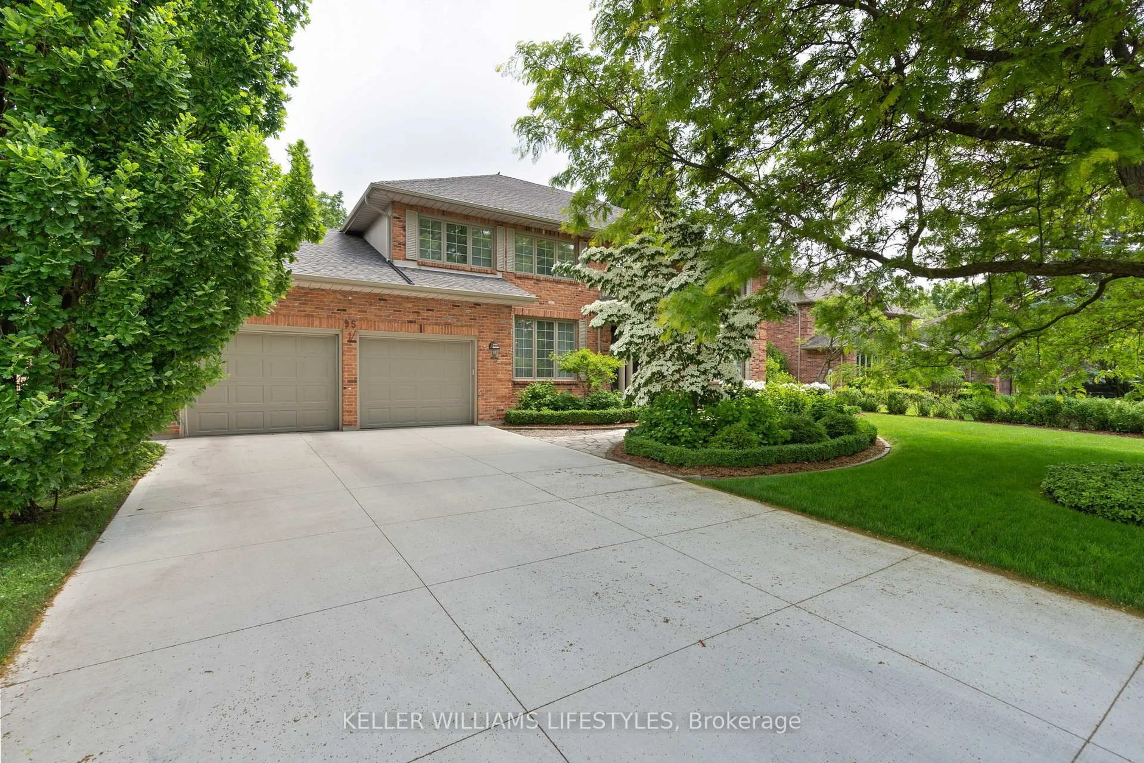Home with brick exterior material, street for 95 Highland Woods Crt, London South Ontario N6C 5X2