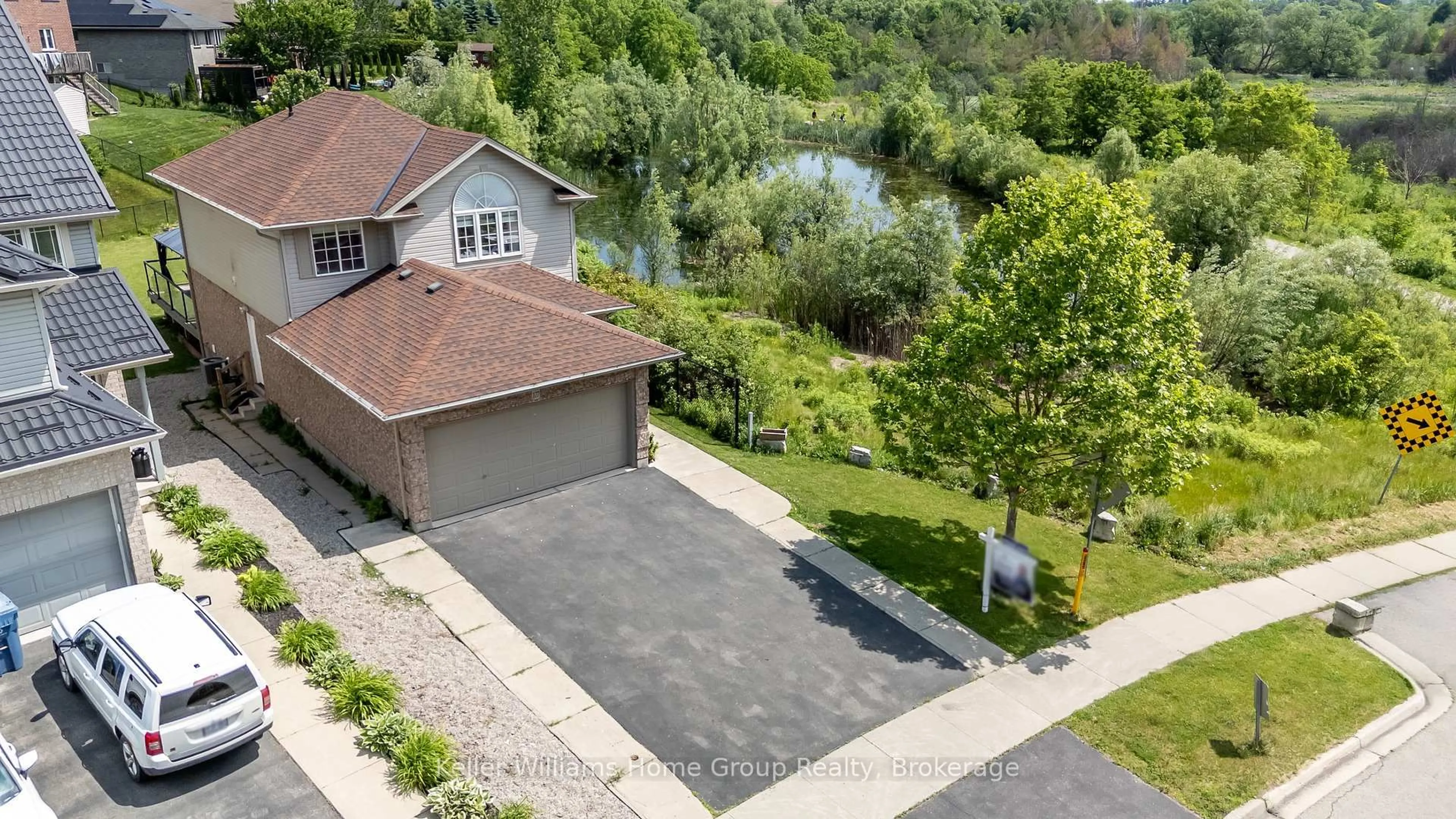 A pic from outside/outdoor area/front of a property/back of a property/a pic from drone, water/lake/river/ocean view for 177 WATSON Rd, Guelph Ontario N1E 0J3