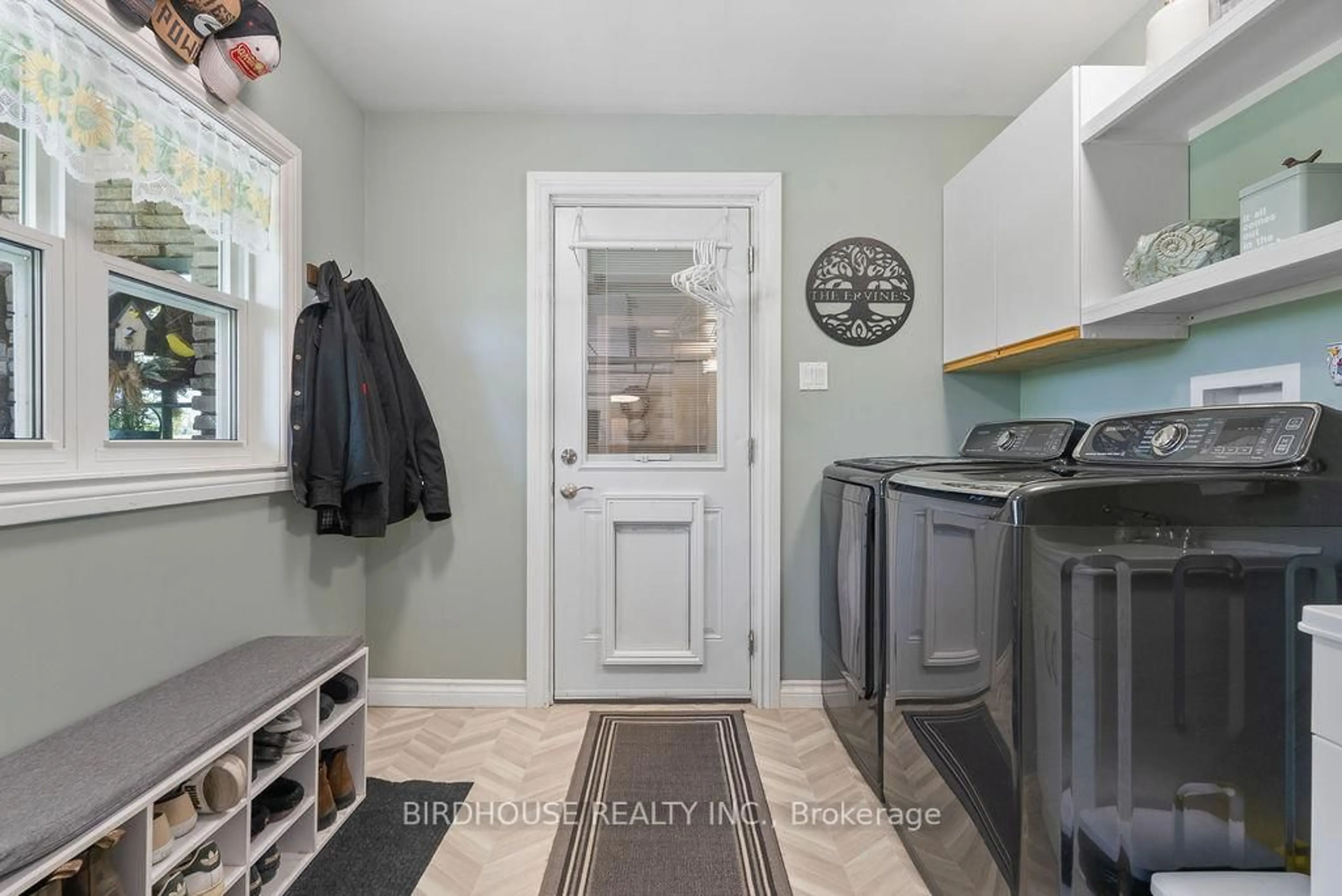 Laundry room for 53 Ridgewood Rd, Kawartha Lakes Ontario K9V 4R2