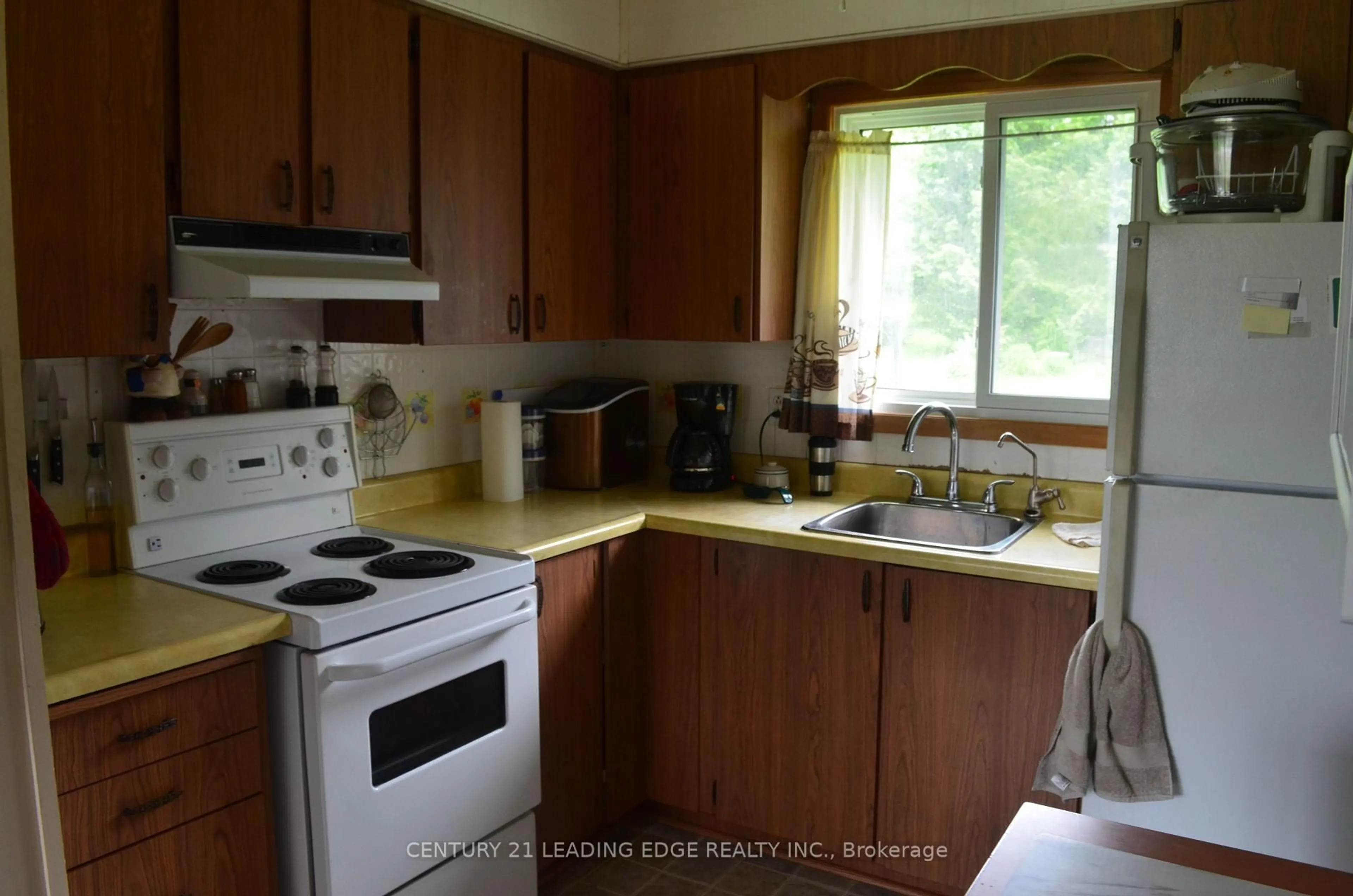 Standard kitchen, unknown for 259 George Dr, Kawartha Lakes Ontario K0M 1A0