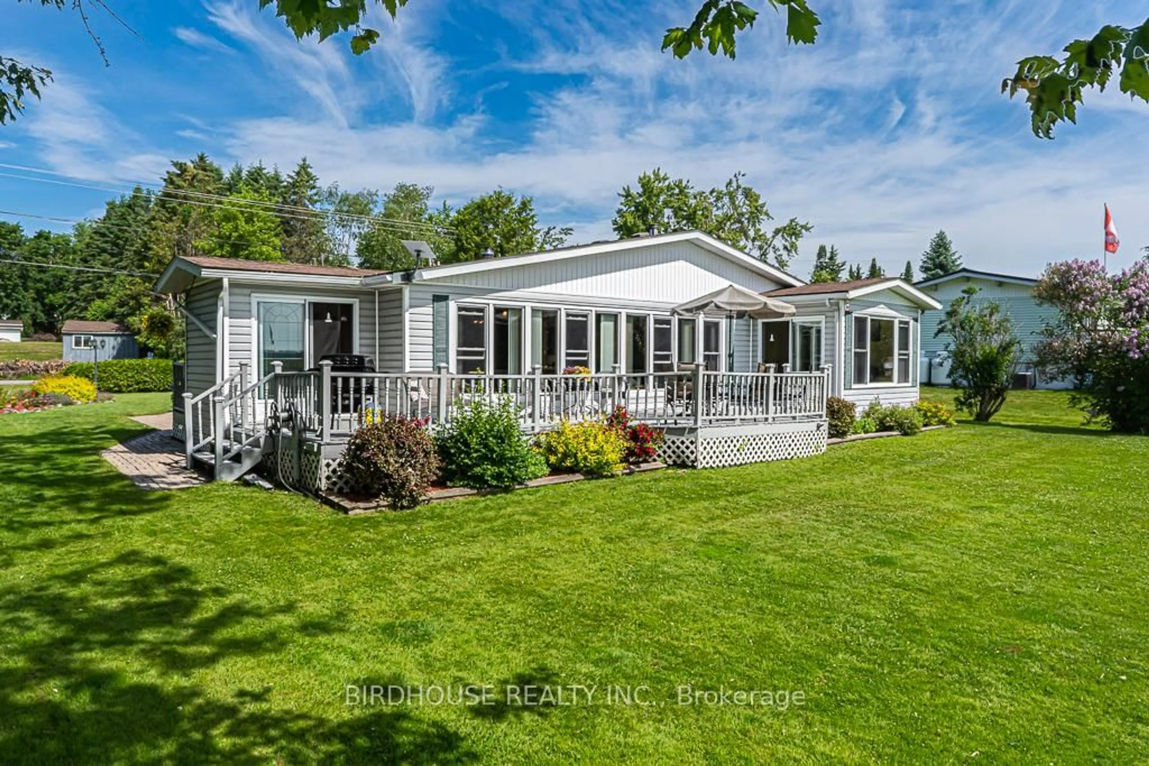Home with vinyl exterior material, water/lake/river/ocean view for 132 Fenelon Dr, Kawartha Lakes Ontario K0M 1G0